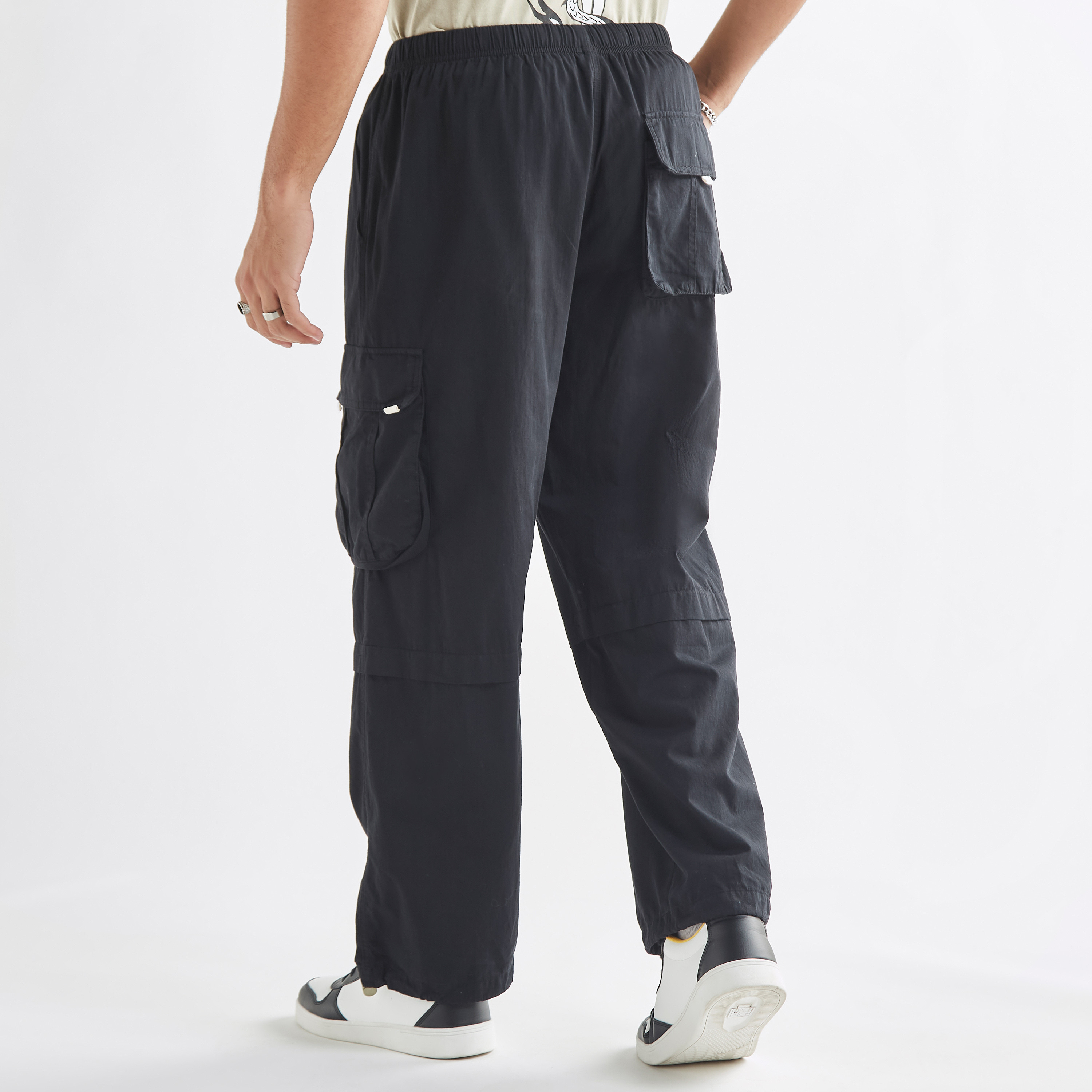 بنطلون كارجو باراشوت-men-clothing-bottoms-joggers-image-3
