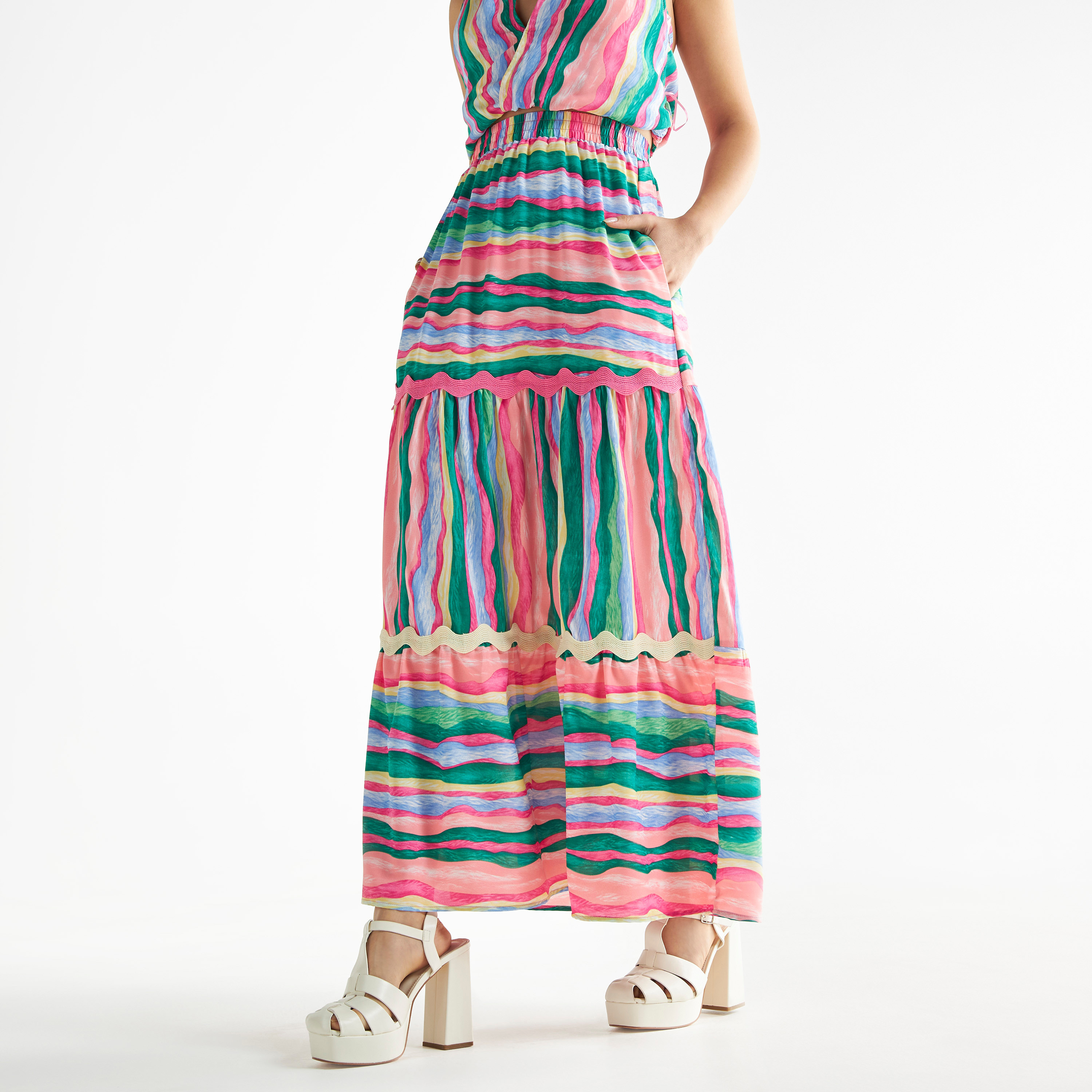 تنورة متعددة الطبقات بخصر مطاطي وجيوب بطبعات-women-clothing-skirts-image-1