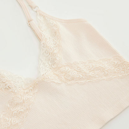 Textured Non-Padded Seamless Bralette with Lace Detail