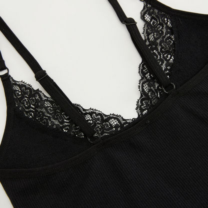 Textured Non-Padded Seamless Bralette with Lace Detail
