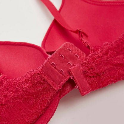 Lace Detailed Padded Bra with Briefs