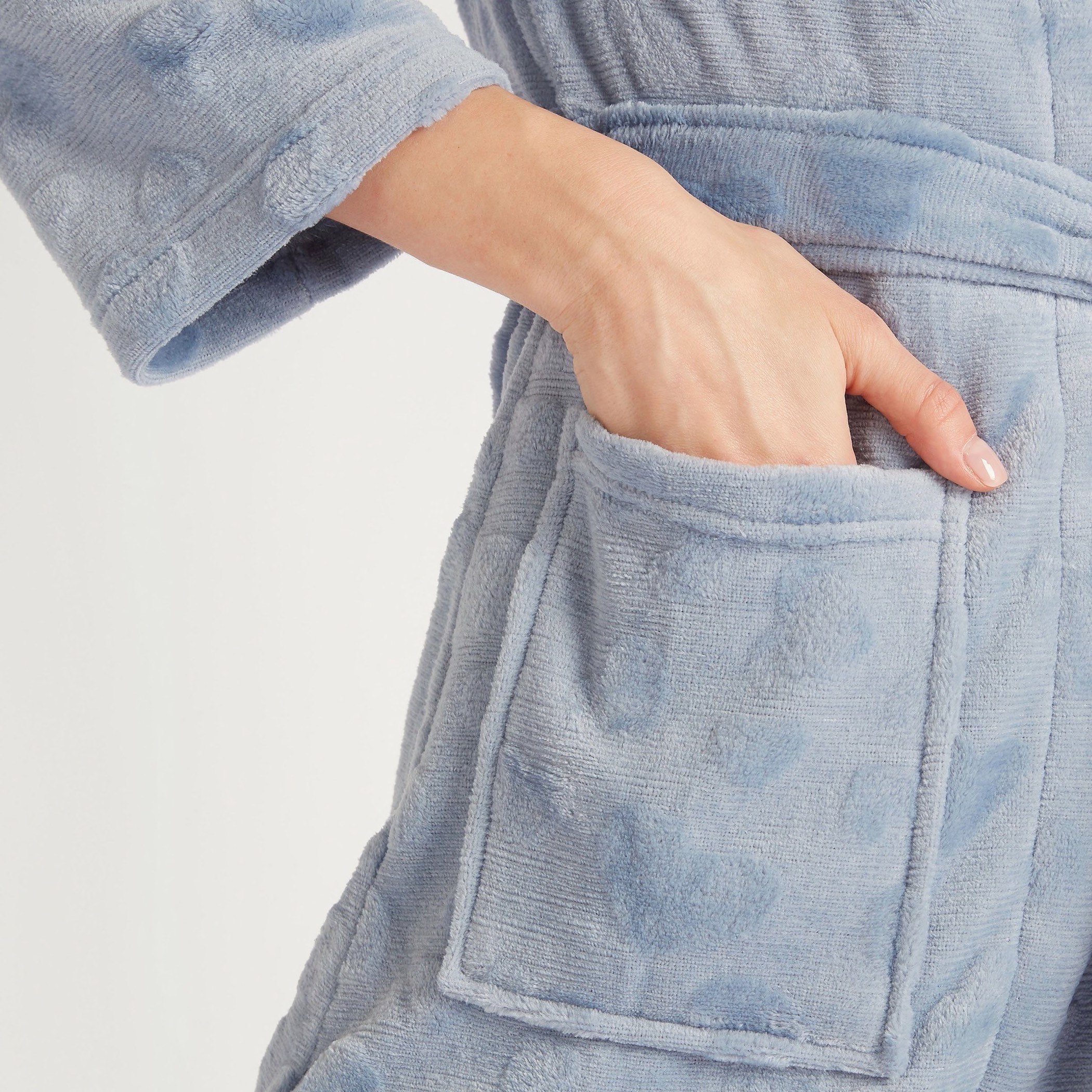 روب نوم بتصميم قلب بارز الملمس بحزام وجيوب-women-clothing-nightwear-robes-image-7