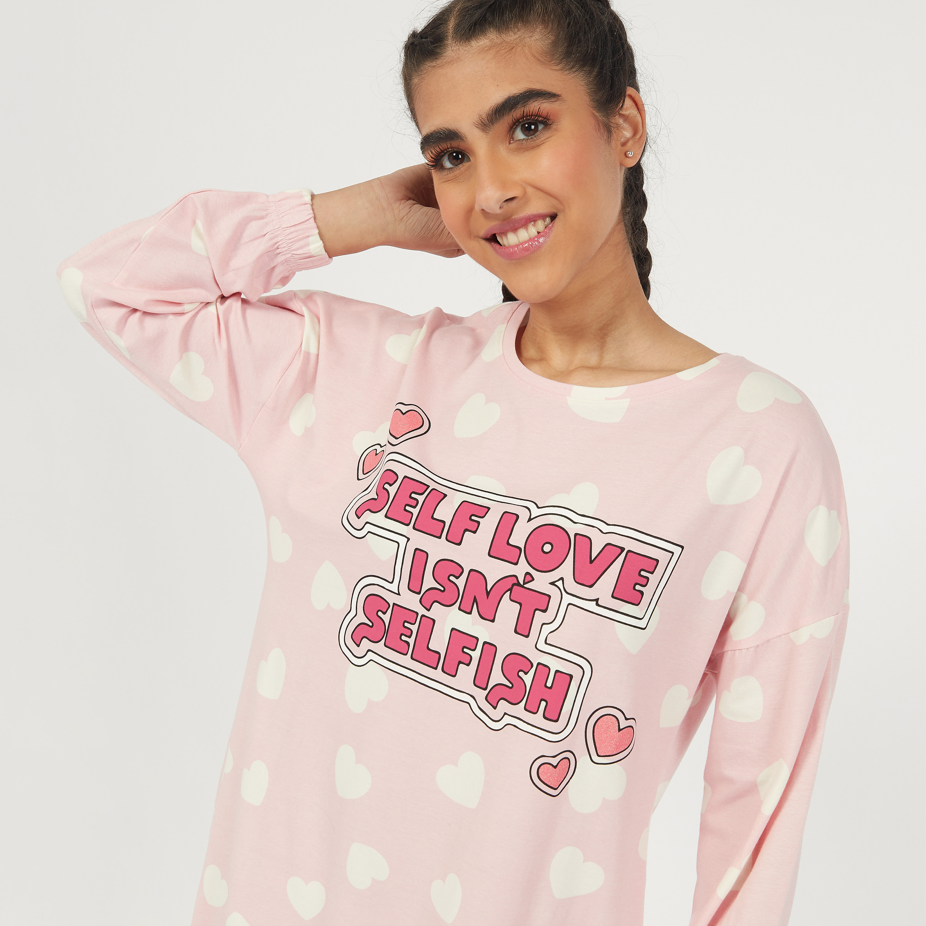 قميص نوم بياقة مستديرة وأكمام طويلة وطبعات-women-clothing-nightwear-nighties-image-3