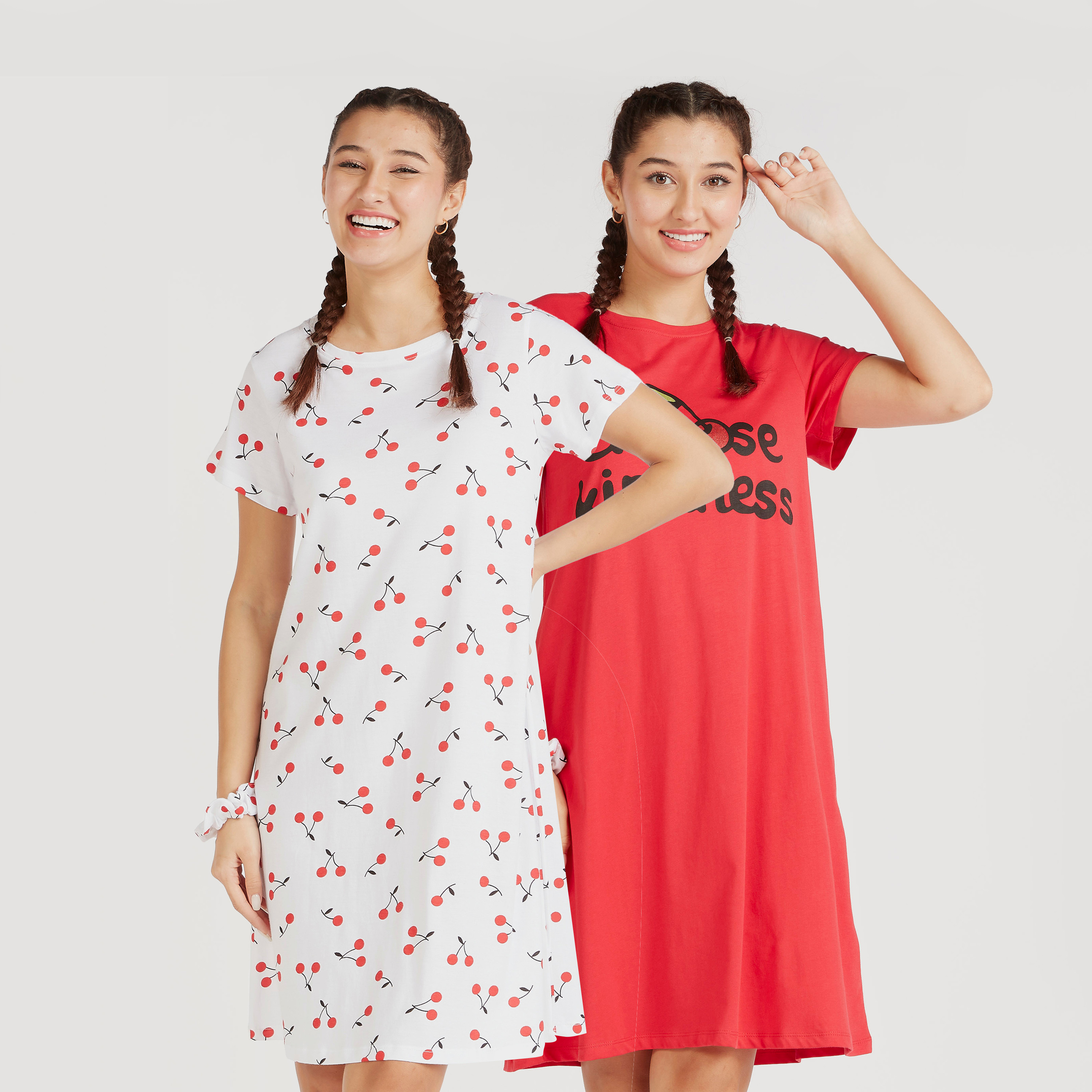 قميص نوم بياقة مستديرة وأكمام قصيرة وطبعات - طقم من قطعتين-women-clothing-nightwear-nighties-image-1