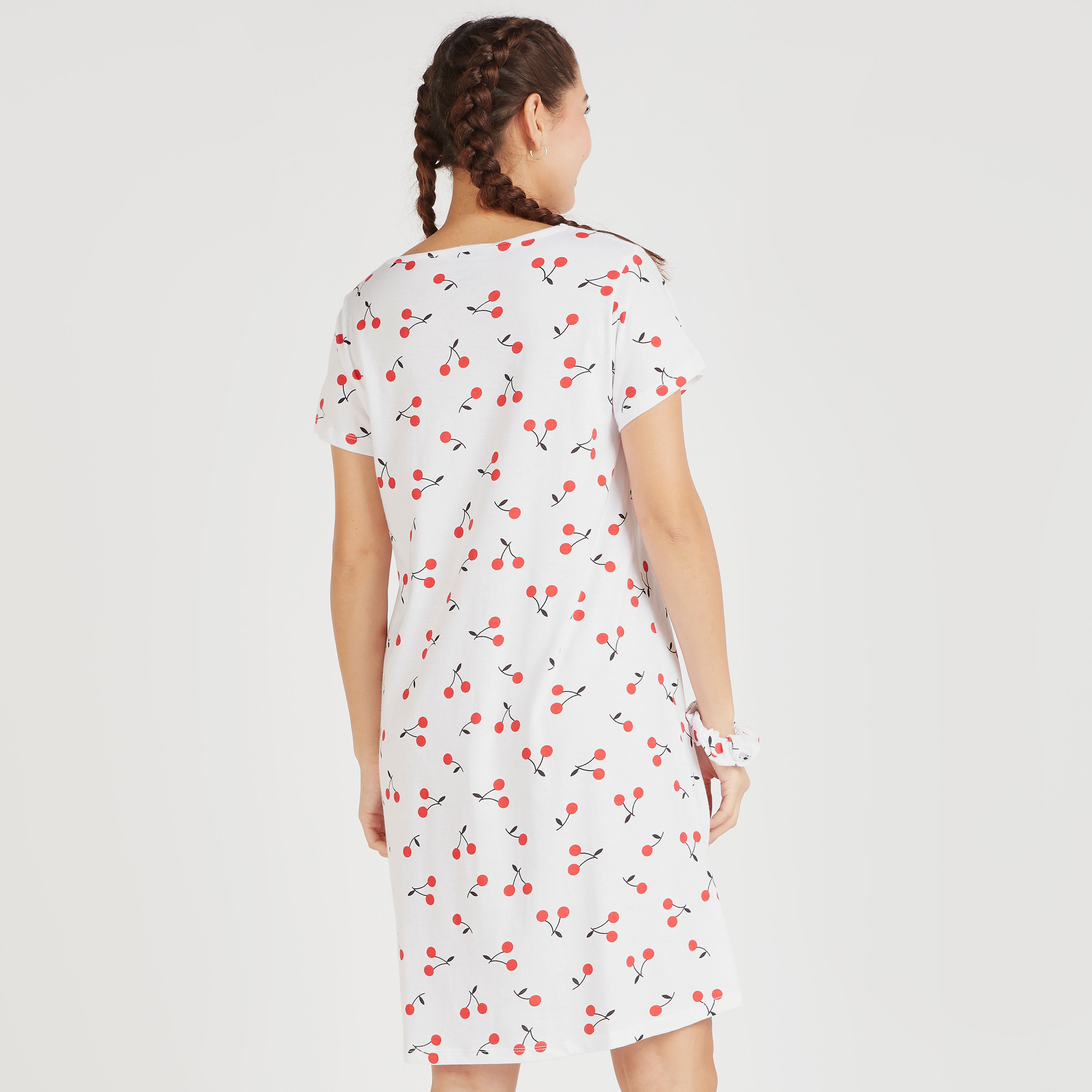 قميص نوم بياقة مستديرة وأكمام قصيرة وطبعات - طقم من قطعتين-women-clothing-nightwear-nighties-image-4