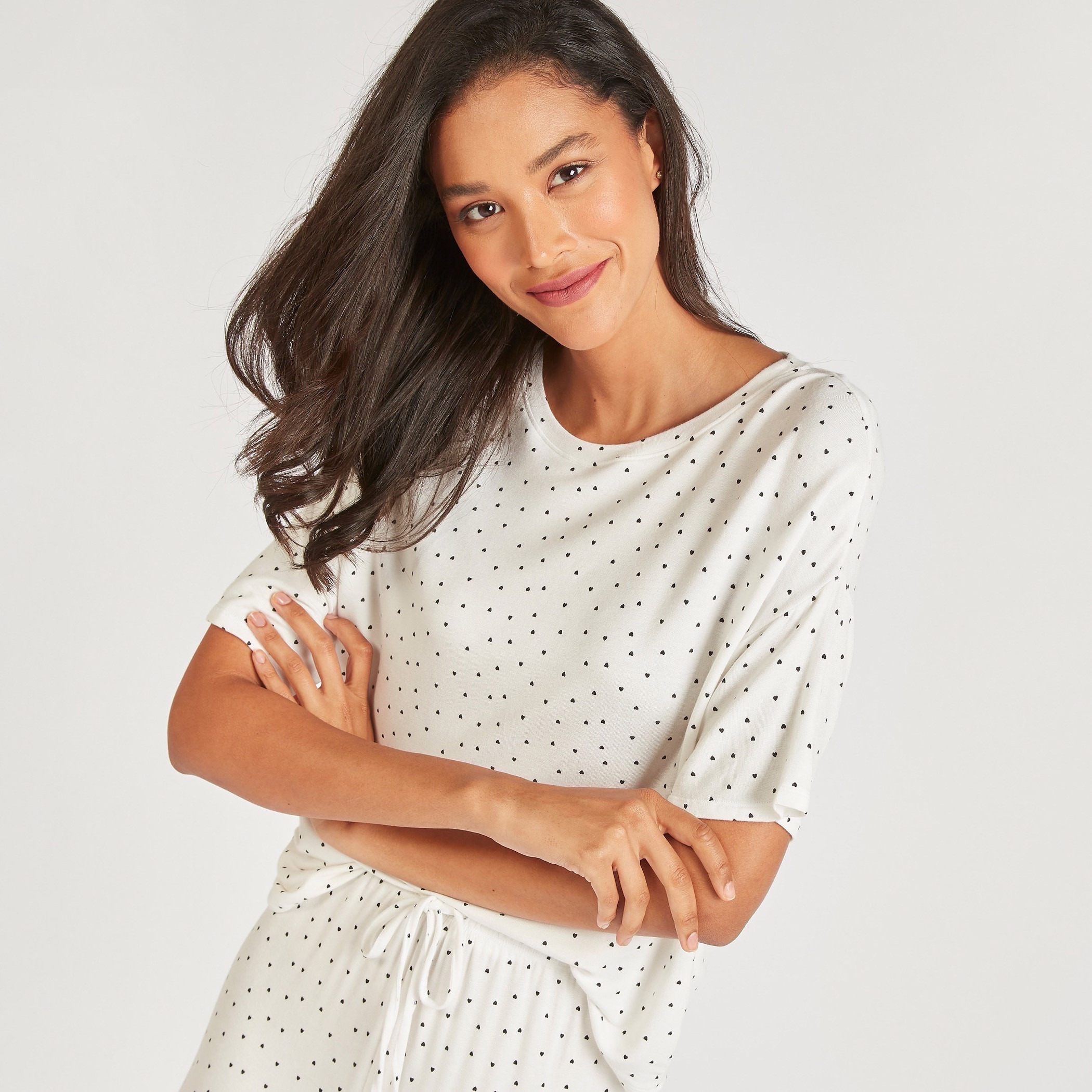 تيشيرت بطبعات منقطة وأكمام قصيرة وياقة مستديرة-women-clothing-nightwear-pyjamas-tops-image-6