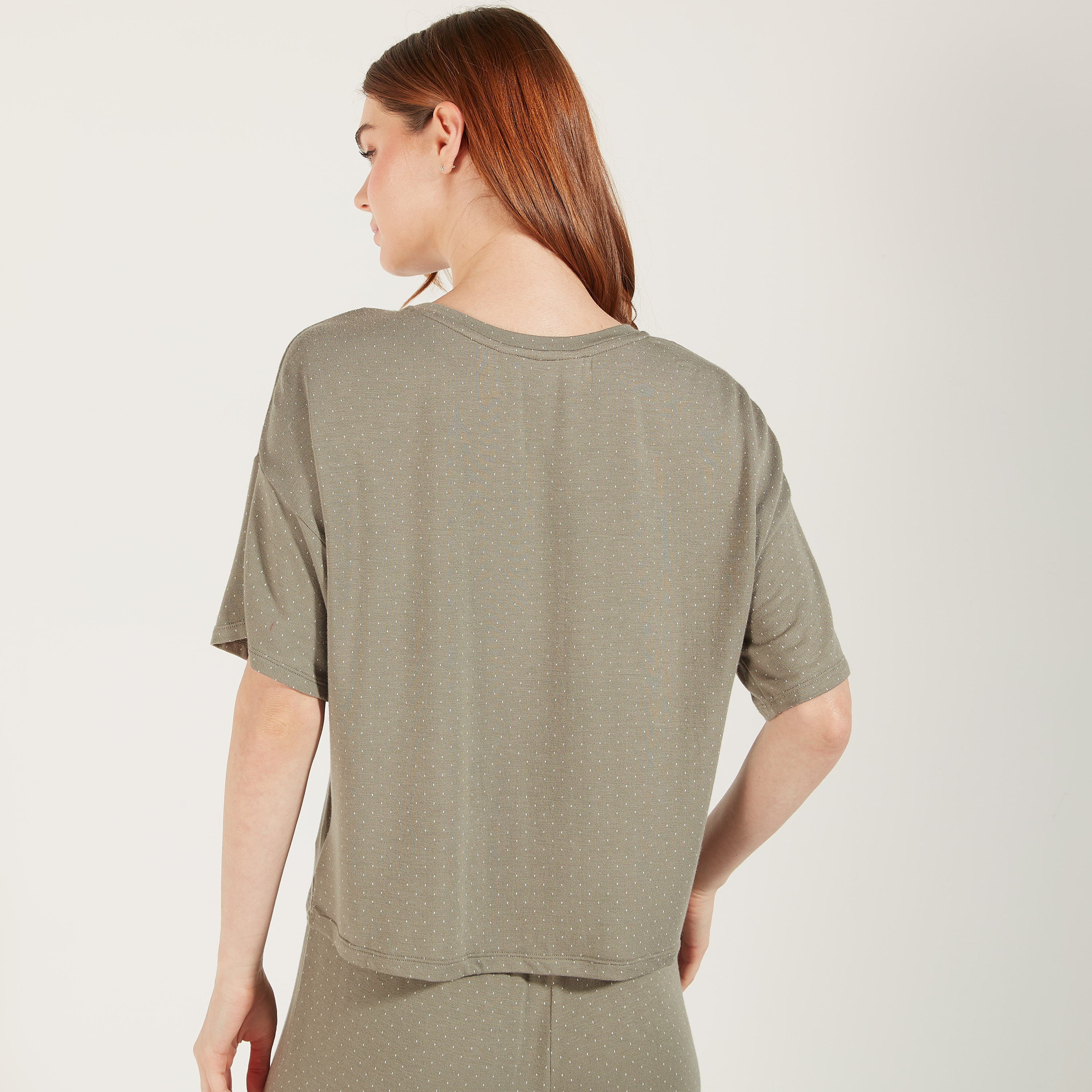 تيشيرت بطبعات منقطة وأكمام قصيرة وياقة مستديرة-women-clothing-nightwear-pyjamas-tops-image-4