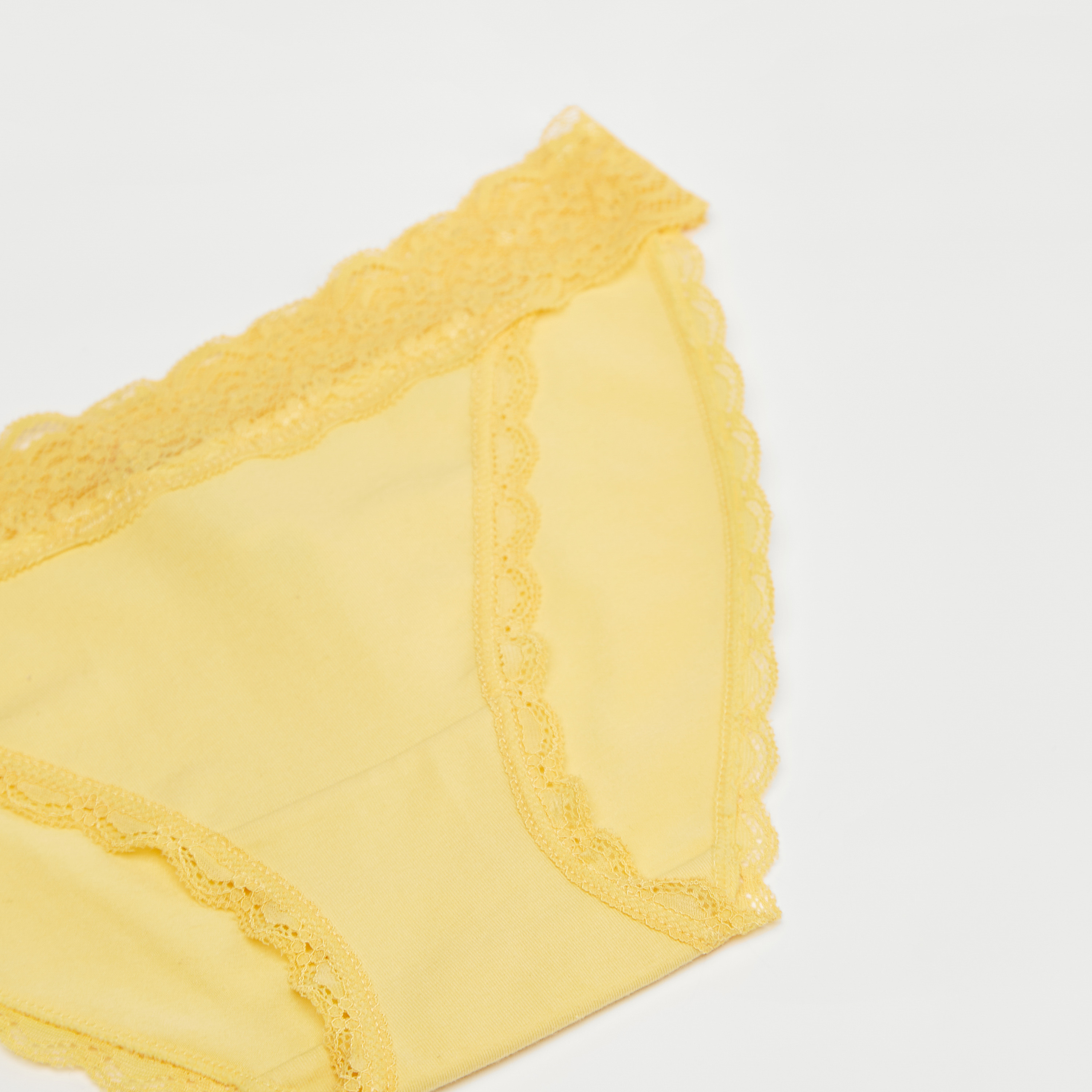 سروال بيكيني بخصر مطّاطي متوسط الارتفاع وتفاصيل دانتيل-women-clothing-lingerie-panties-image-11