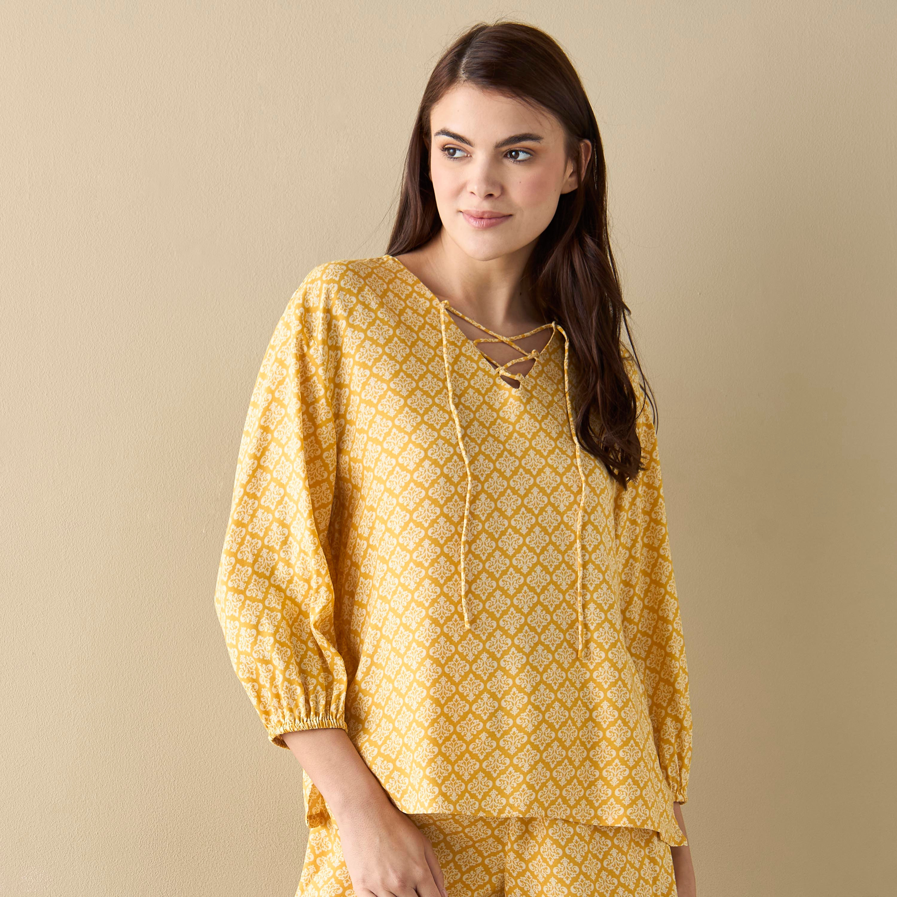 All-Over Print Top and Shorts Set-women-clothing-nightwear-pyjamas-shortsets-image-4