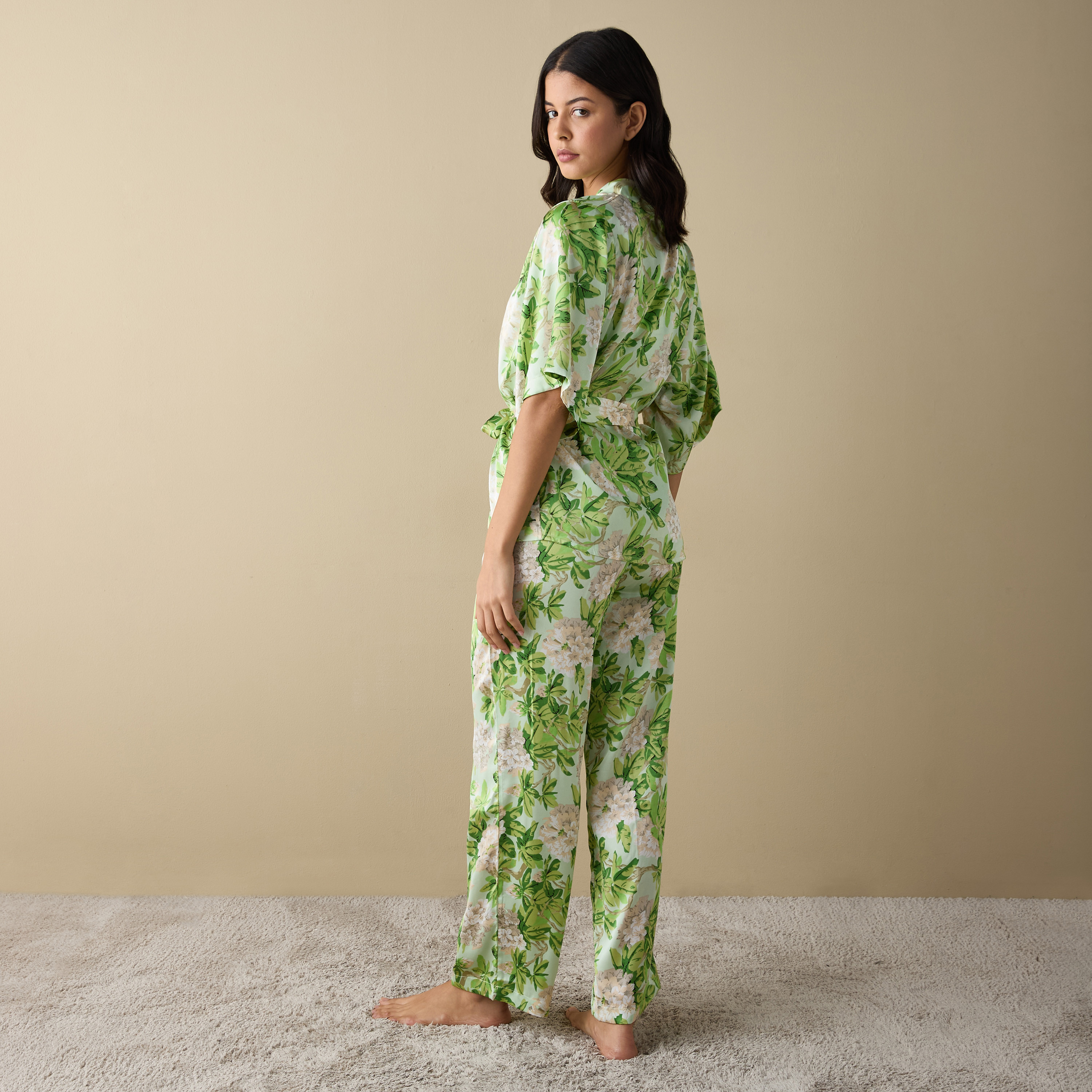 طقم بلوزة بطبعات زهرية مع بنطلون بيجاما وروب-women-clothing-nightwear-pyjamas-longsets-image-3