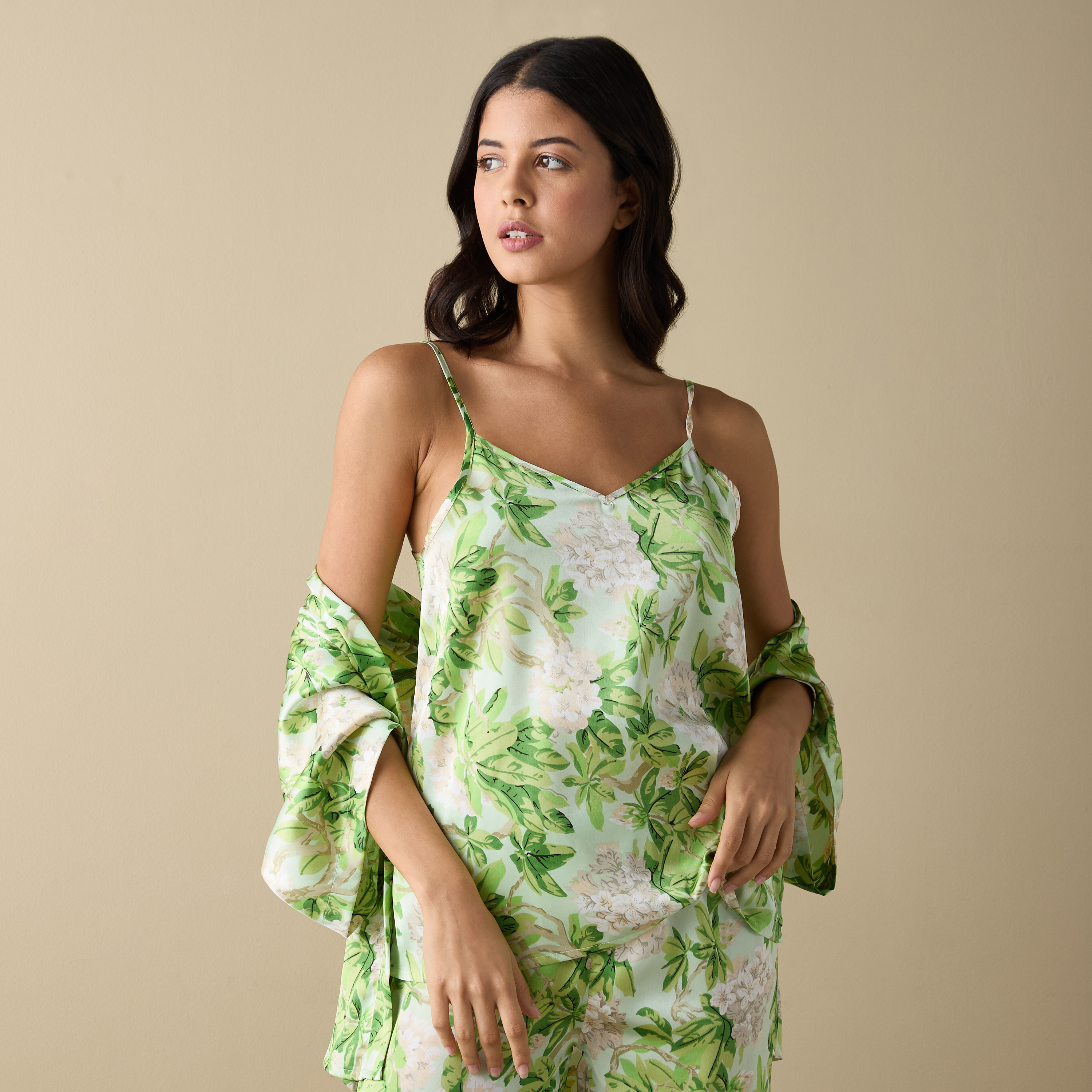 طقم بلوزة بطبعات زهرية مع بنطلون بيجاما وروب-women-clothing-nightwear-pyjamas-longsets-image-4