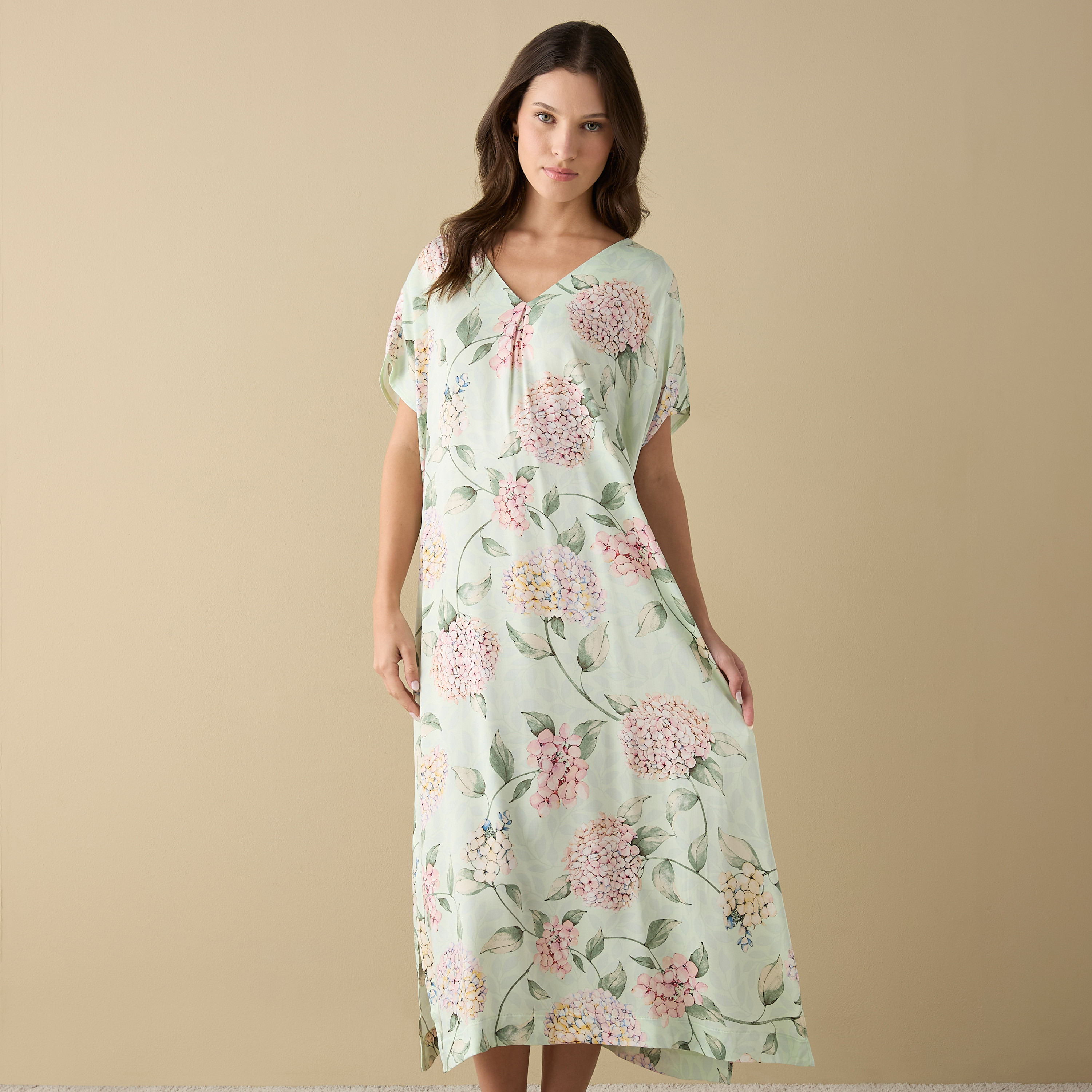 Buy Women s All Over Floral Print Kaftan Night Gown with V neck and Slit Detail Online Centrepoint Kuwait