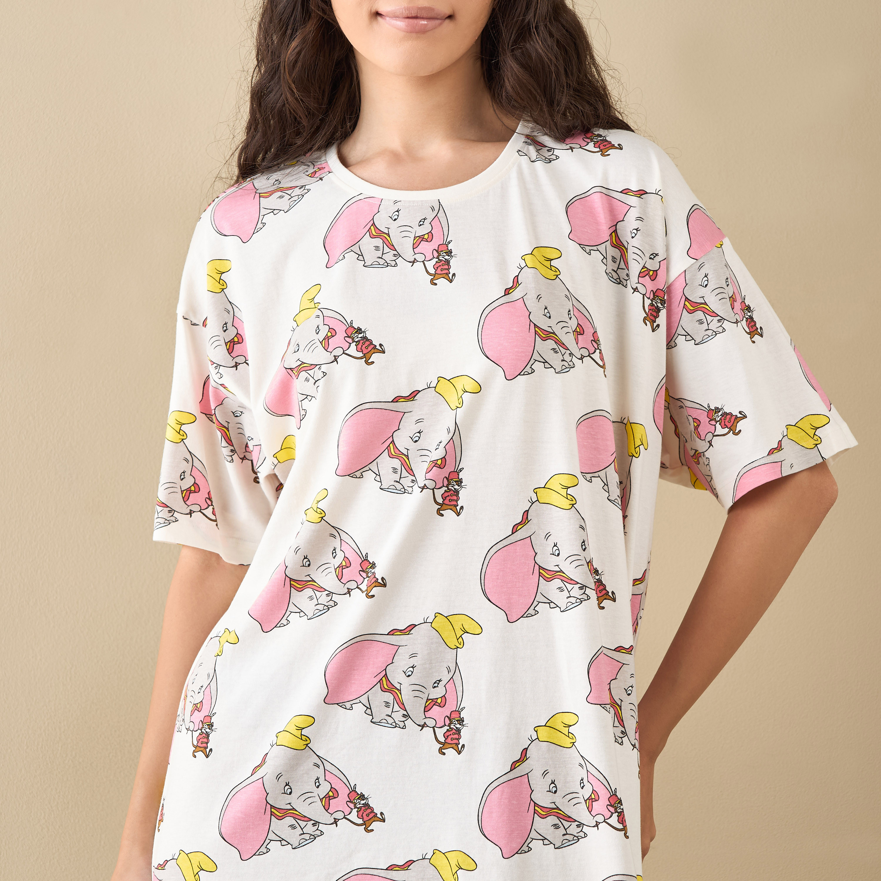 قميص نوم بأكمام قصيرة وطبعات دامبو-women-clothing-nightwear-nighties-image-4