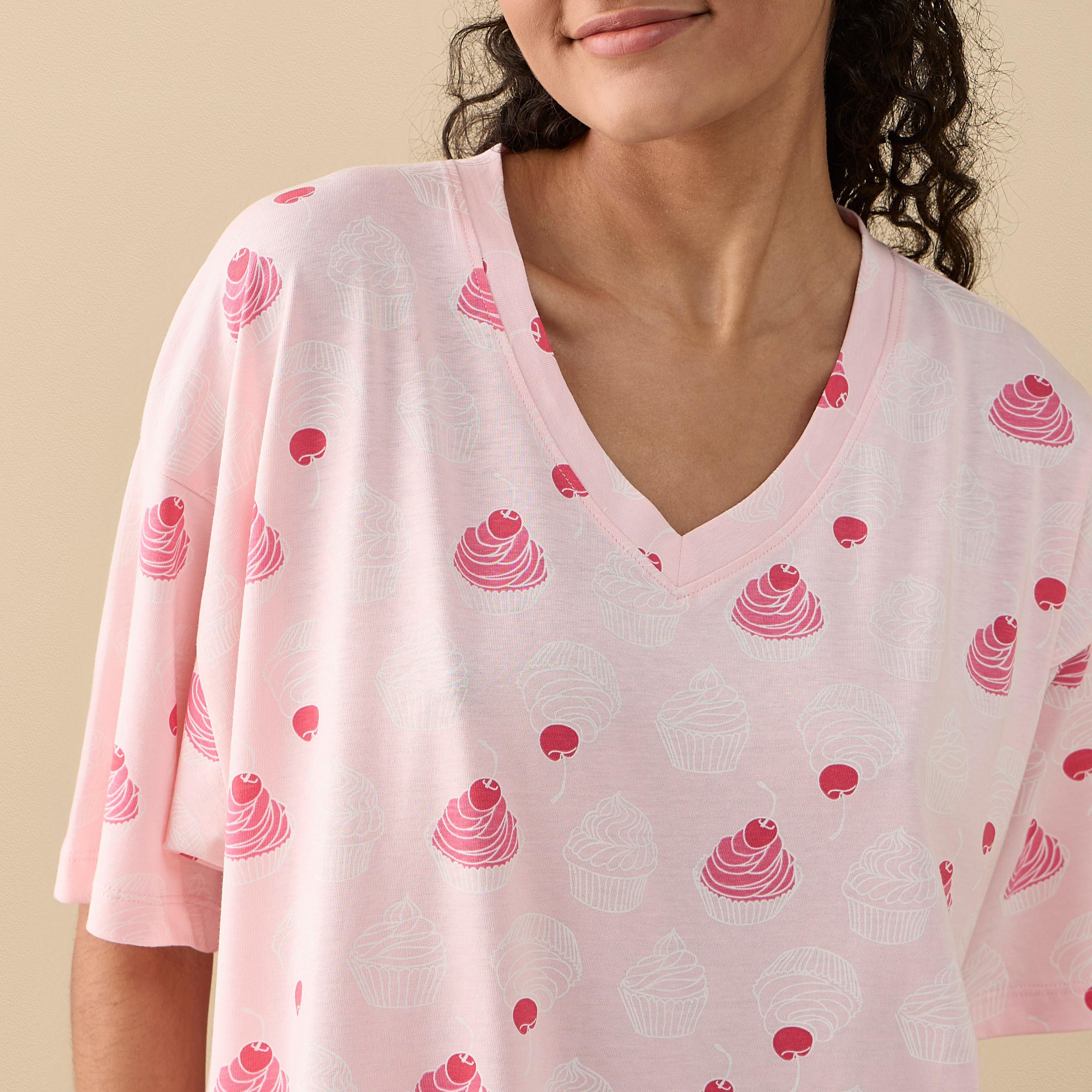 قميص نوم بياقة V وأكمام قصيرة وطبعات-women-clothing-nightwear-nighties-image-4