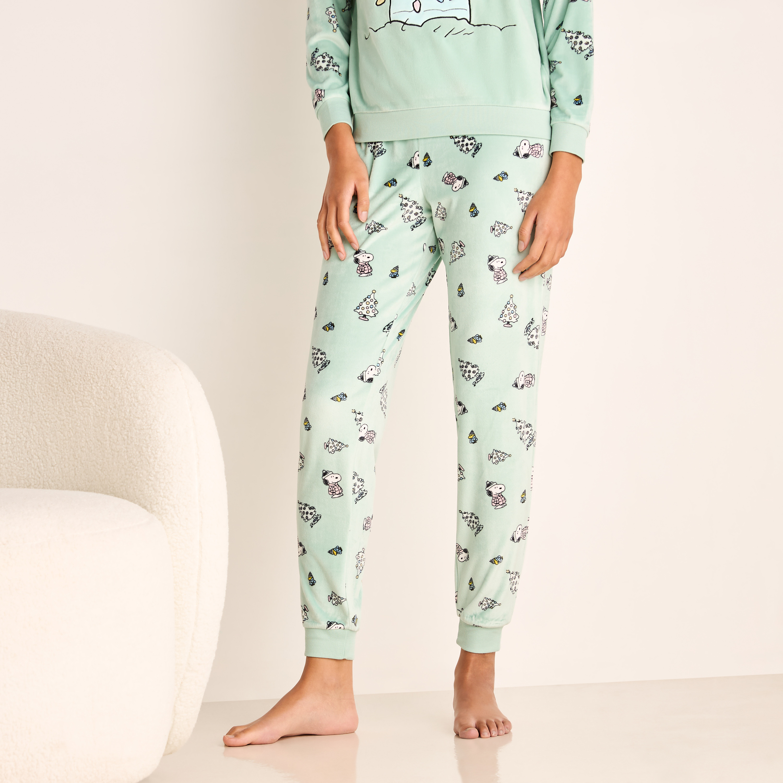 Snoopy Print Long Sleeve Sweatshirt and Elasticated Joggers Set-women-clothing-nightwear-pyjamas-longsets-image-4