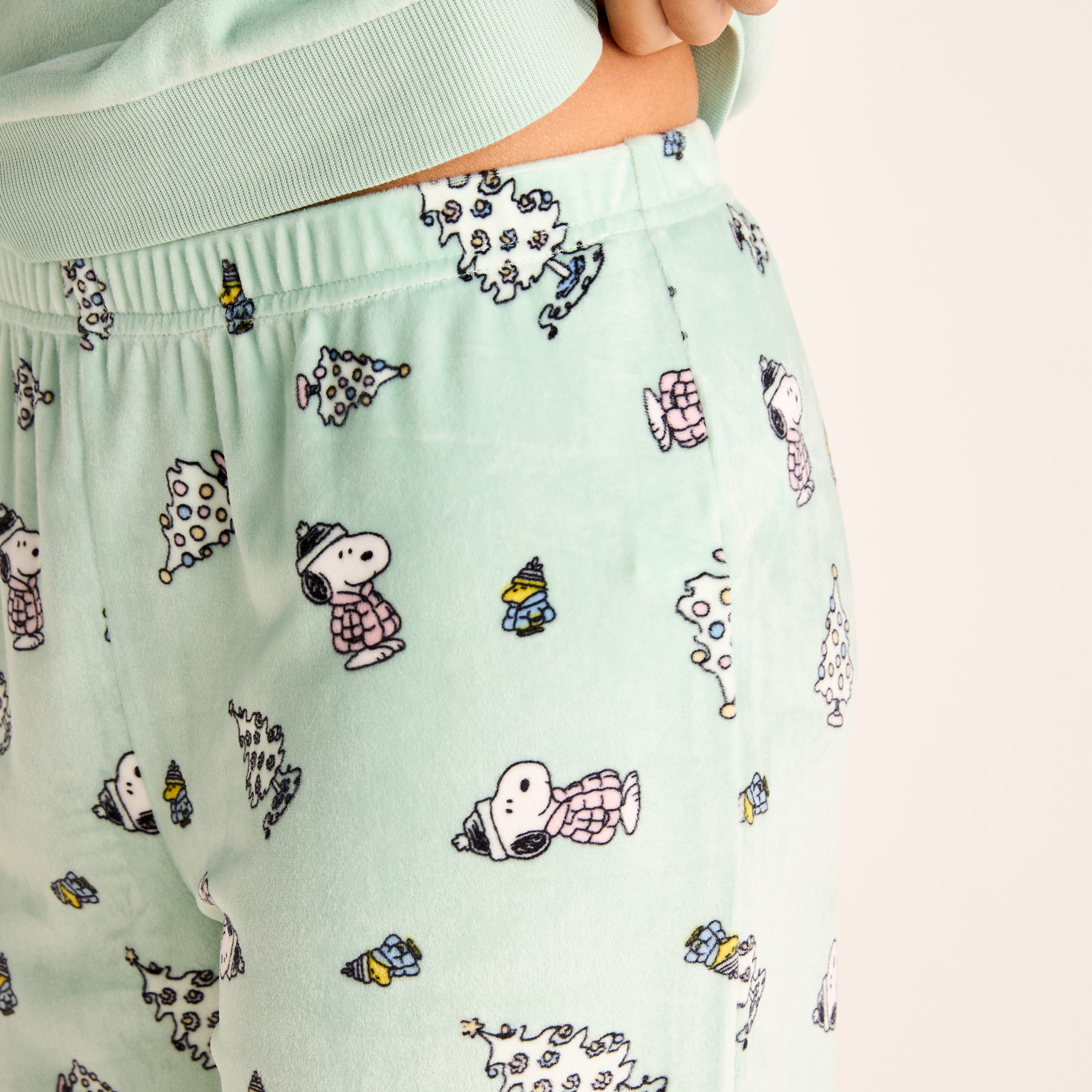 Snoopy Print Long Sleeve Sweatshirt and Elasticated Joggers Set-women-clothing-nightwear-pyjamas-longsets-image-5