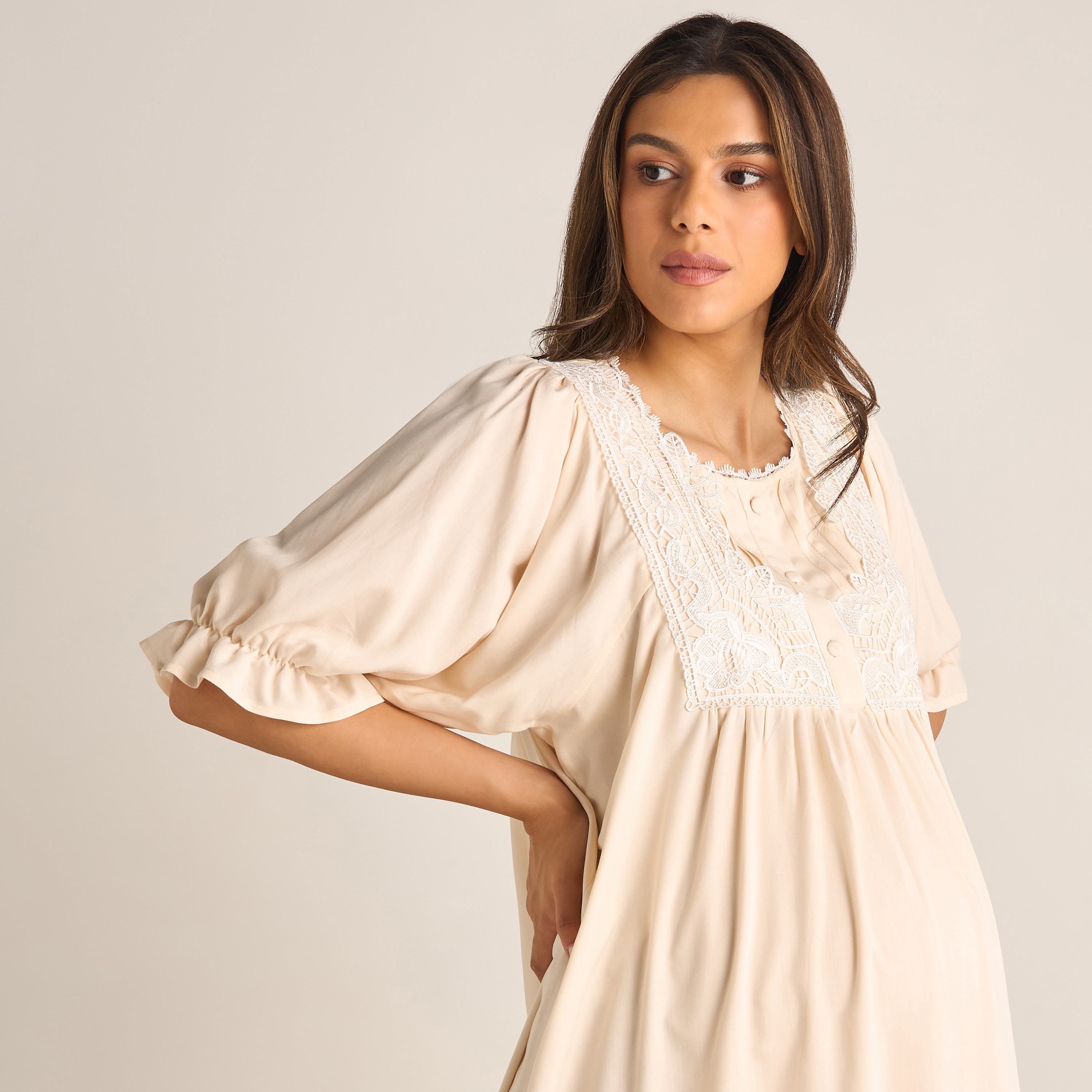قميص نوم للحوامل بأكمام منفوخة وتفاصيل دانتيل-women-clothing-nightwear-nighties-image-4