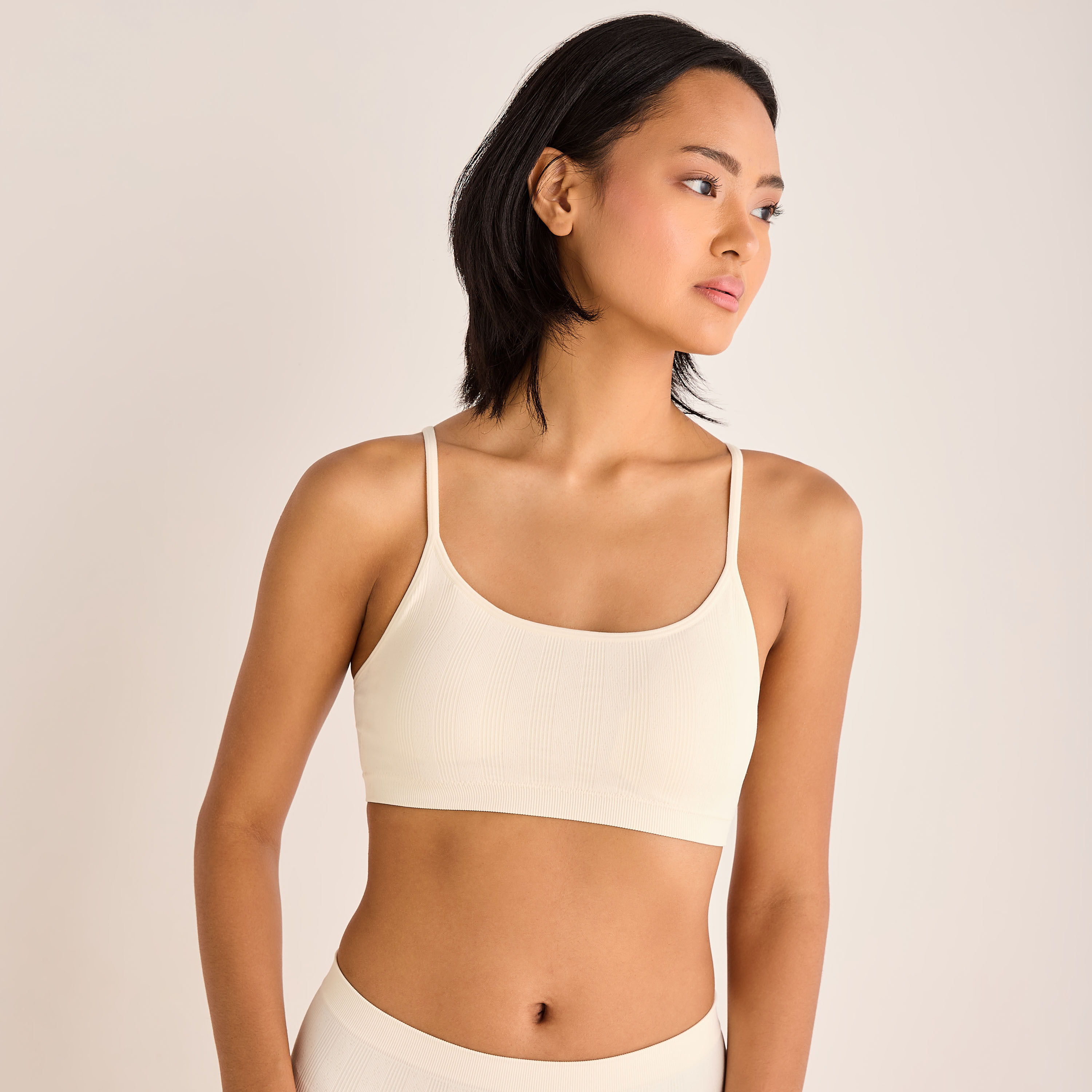 طقم حمالات صدر متنوعة بخياطة مع أحزمة قابلة للتعديل عدد 3-women-clothing-lingerie-bras-image-7