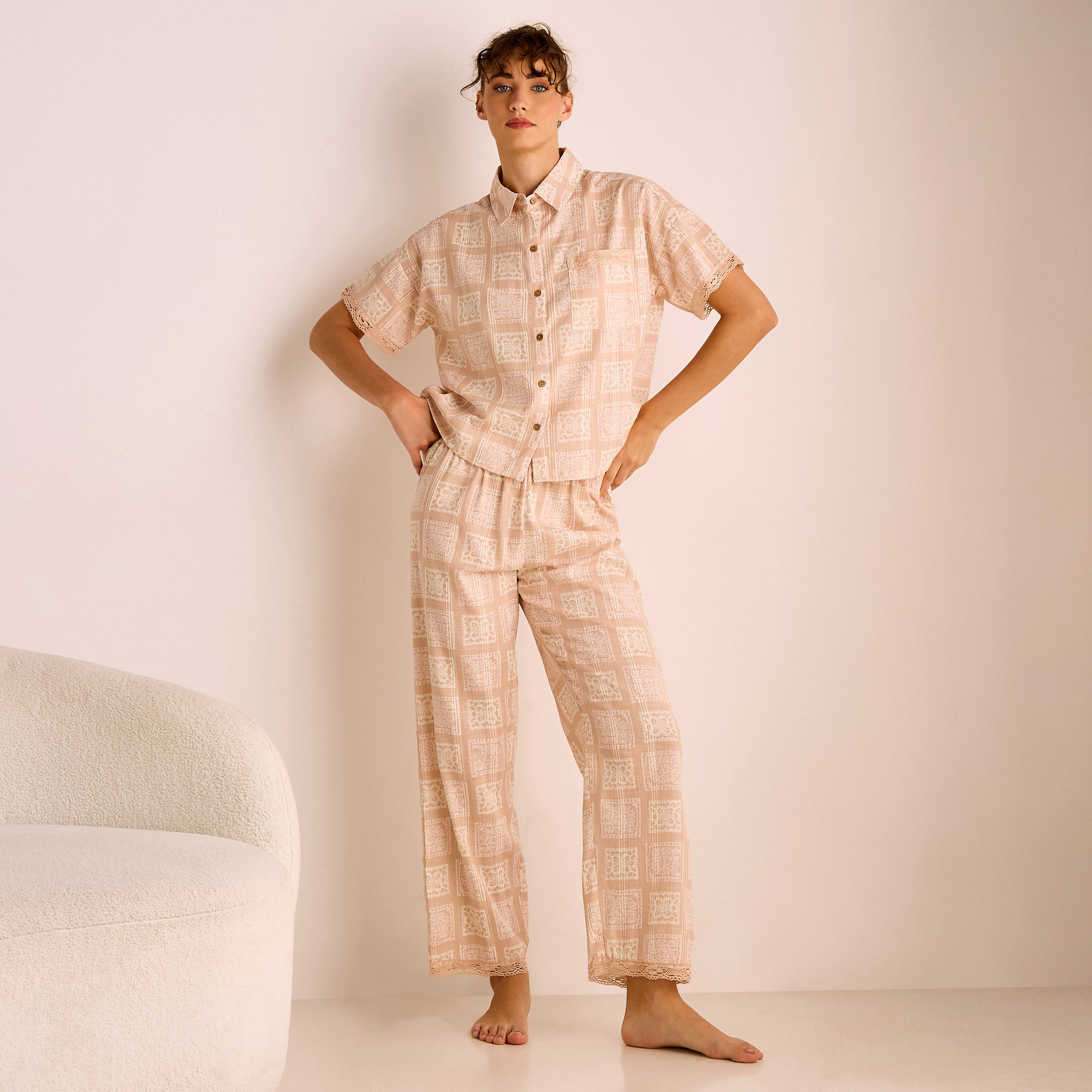 طقم بيجاما بطبعات-women-clothing-nightwear-pyjamas-longsets-image-1