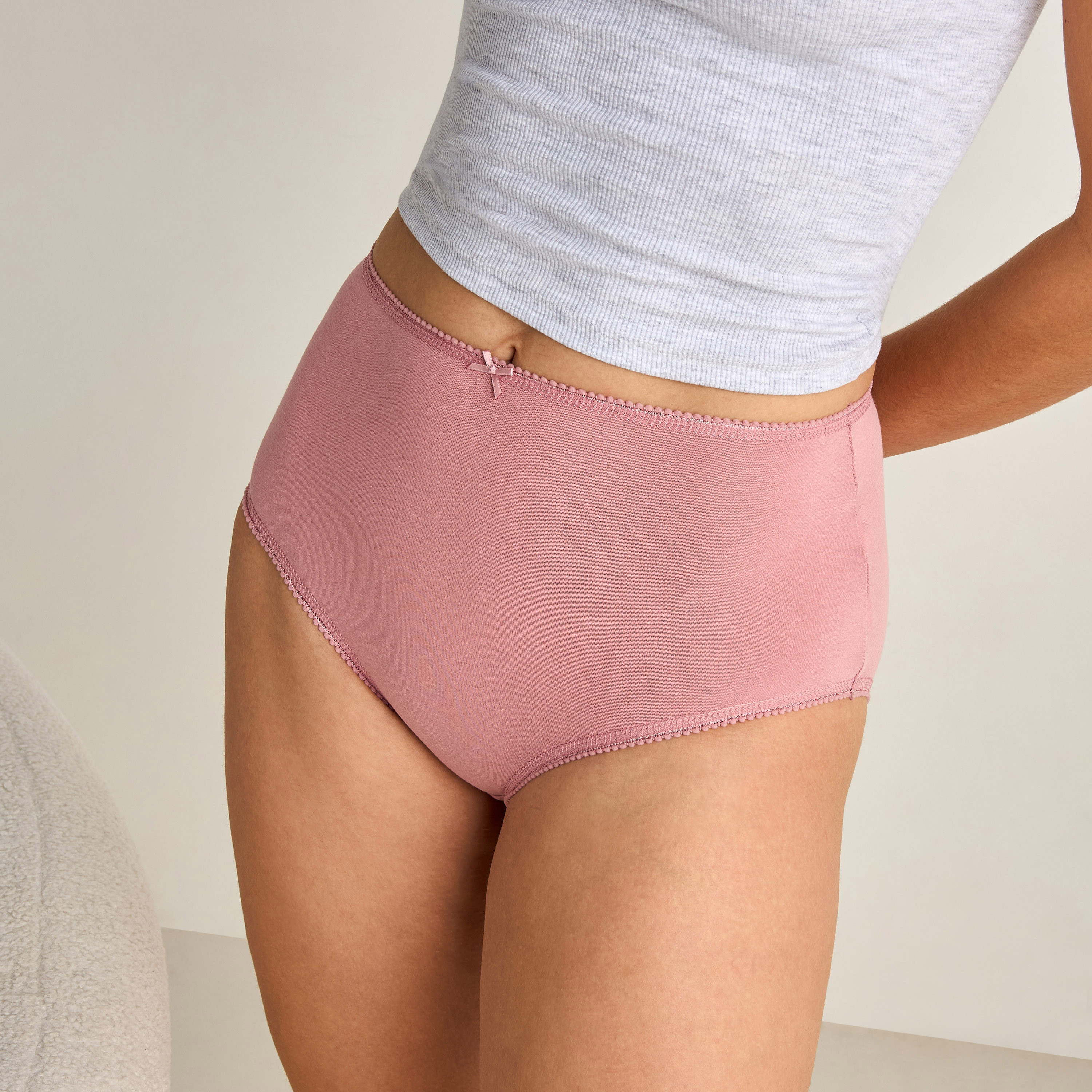 طقم سراويل داخلية كاملة 5 قطع بخصر مطاطي وتفاصيل فيونكة-women-clothing-lingerie-panties-image-5