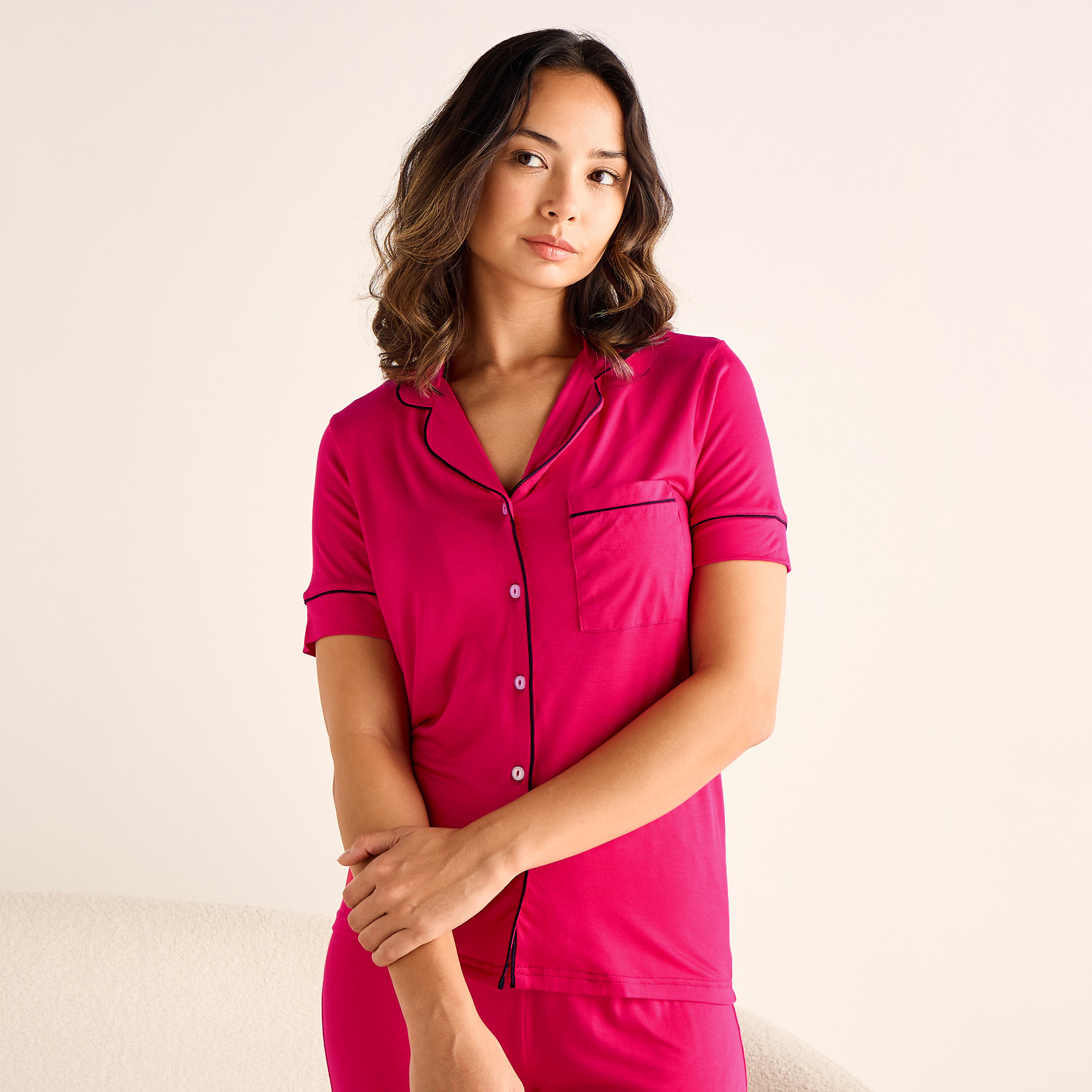 طقم بيجاما بتفاصيل خيوط بارزة من أدارايا-women-clothing-plussize-nightwear-nightwearsets-image-3