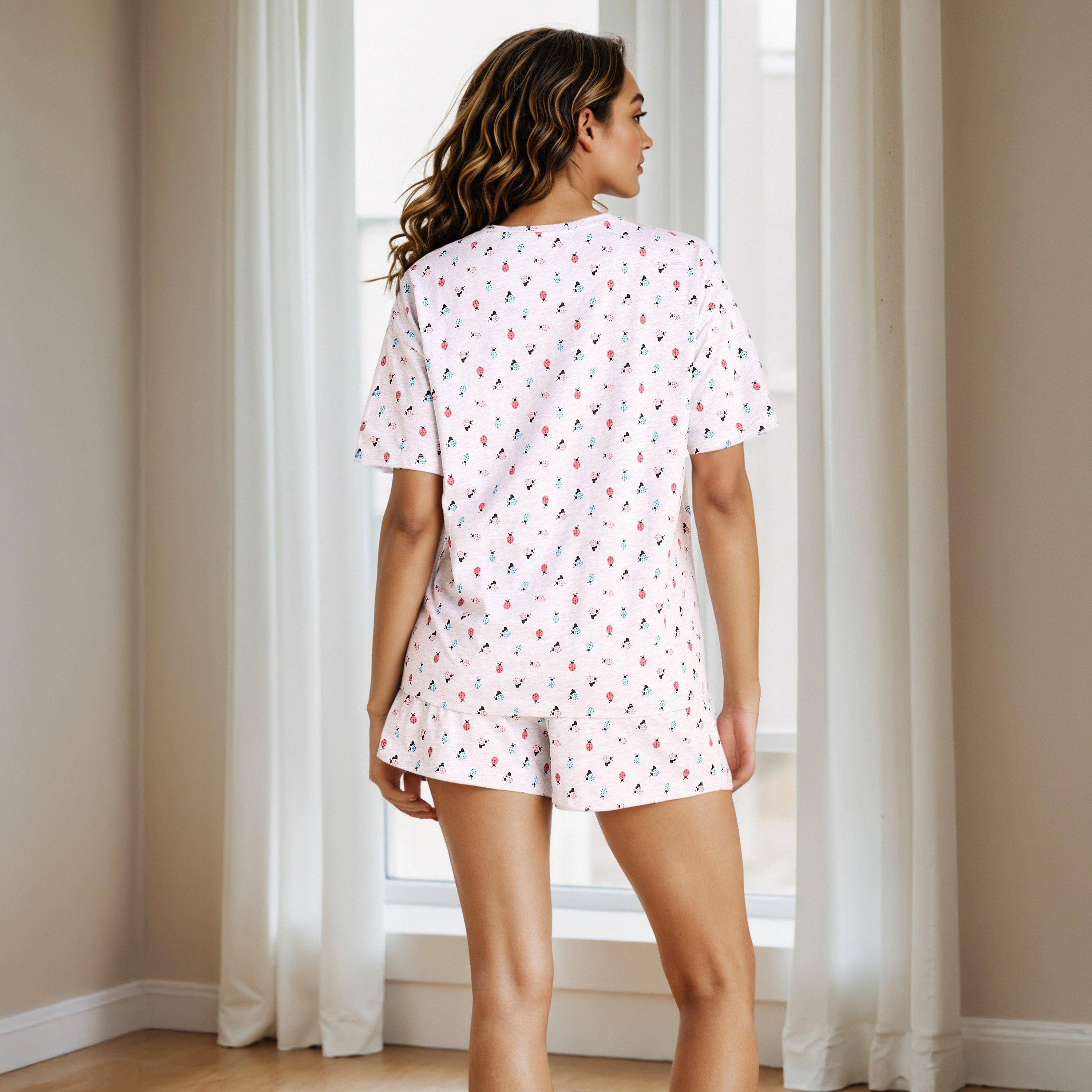 طقم شورت وتيشيرت بطبعات-women-clothing-nightwear-pyjamas-shortsets-image-3