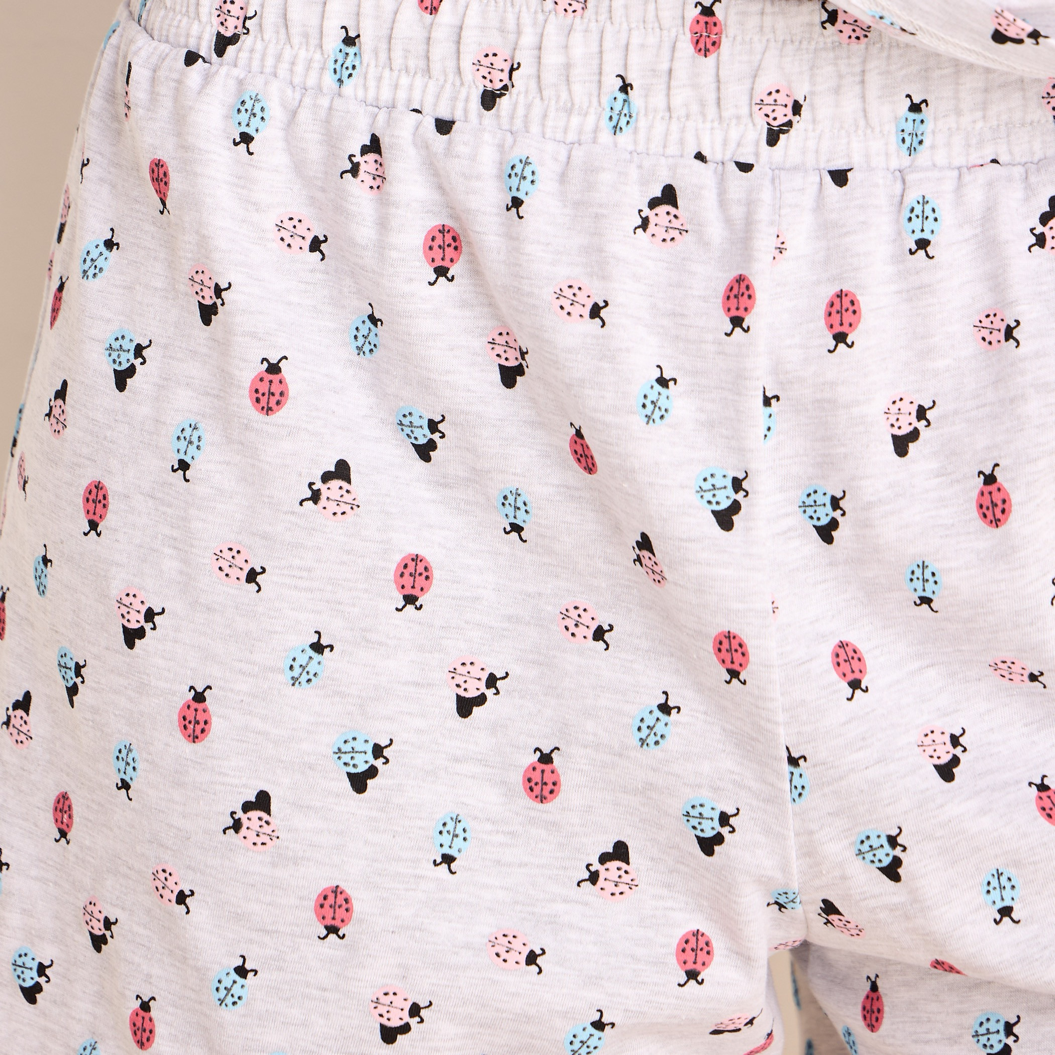 طقم شورت وتيشيرت بطبعات-women-clothing-nightwear-pyjamas-shortsets-image-1