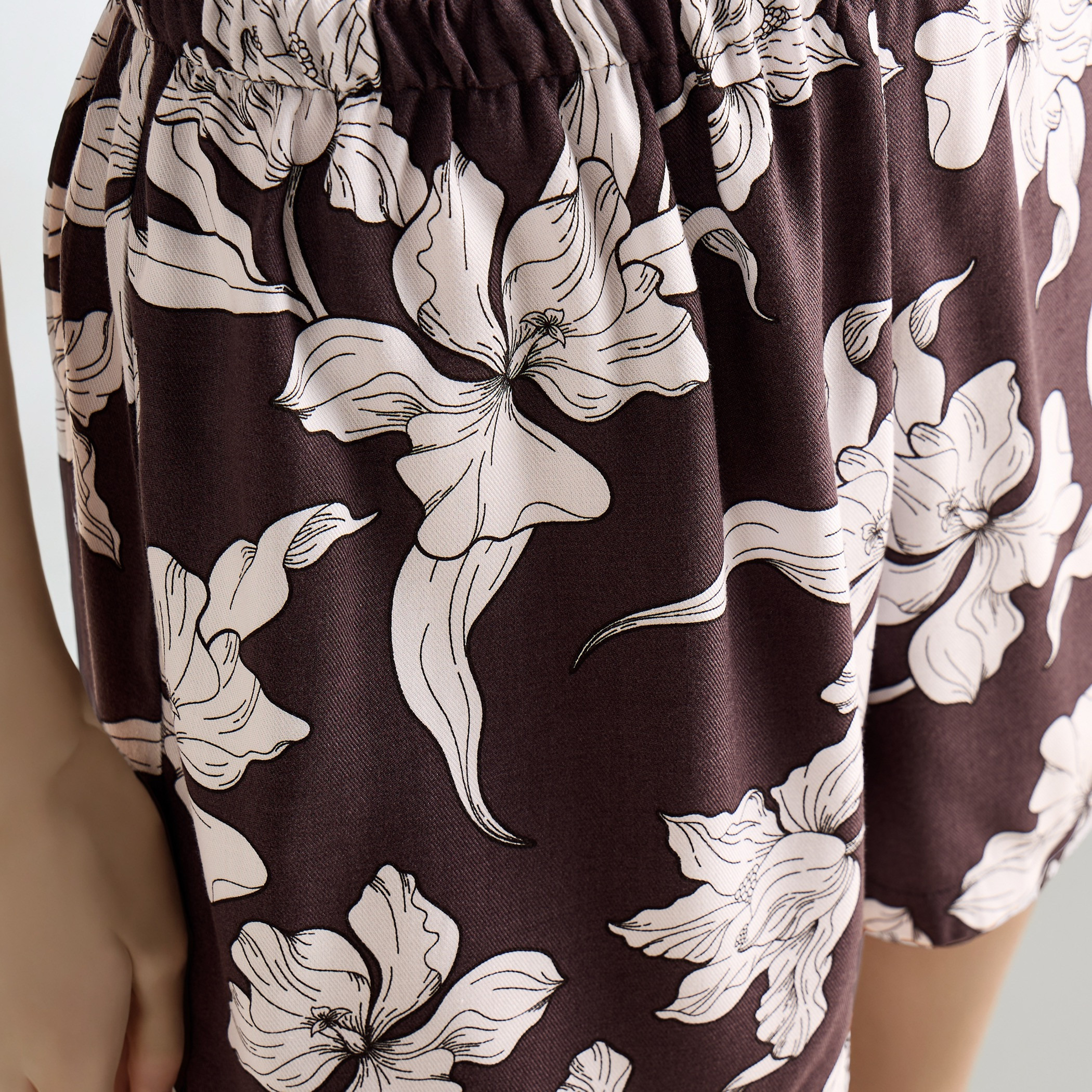 شورت تويل بطبعات زهرية-women-clothing-nightwear-pyjamas-bottoms-image-4