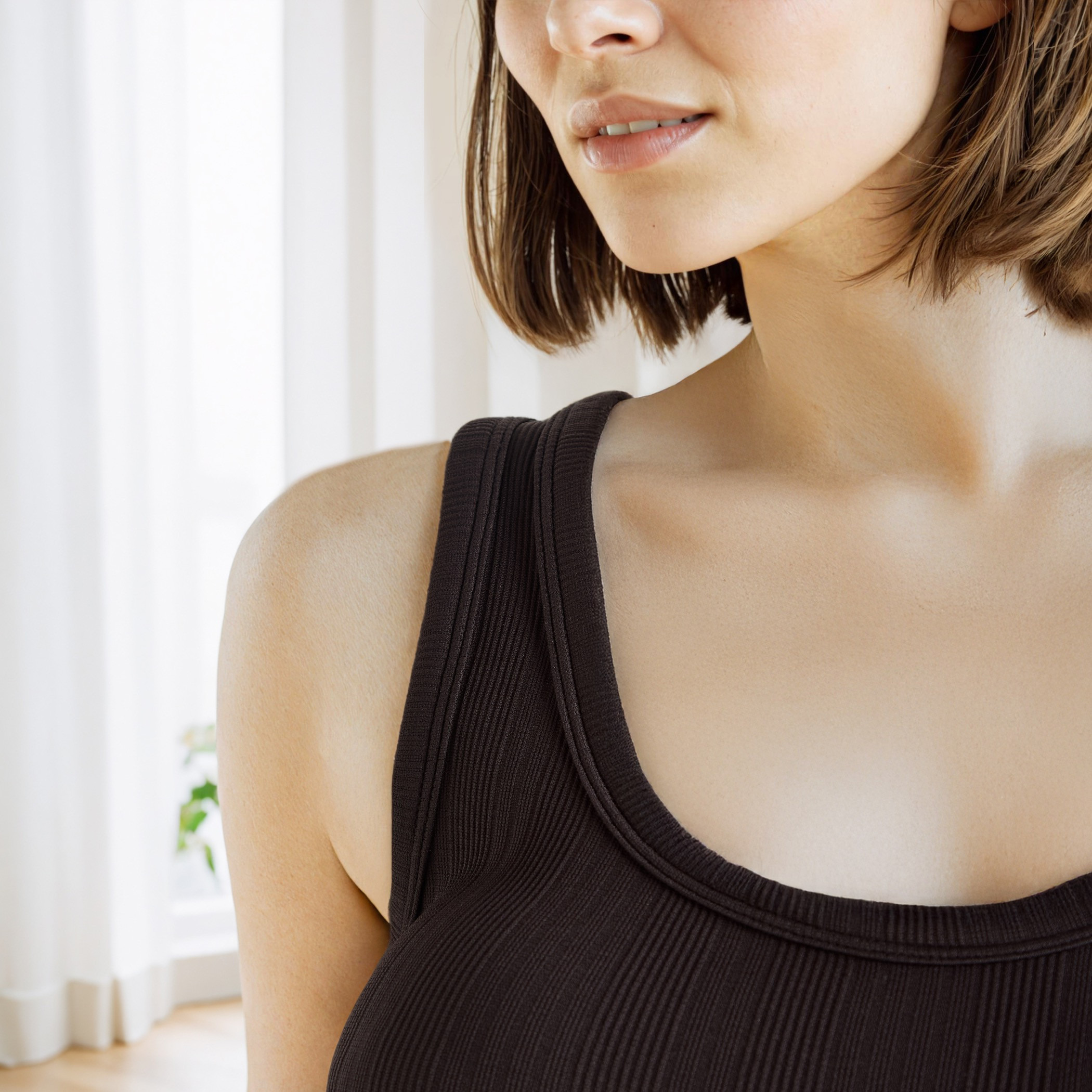 بلوزة تانك مضلعة بياقة عميقة-women-clothing-tshirts-image-4