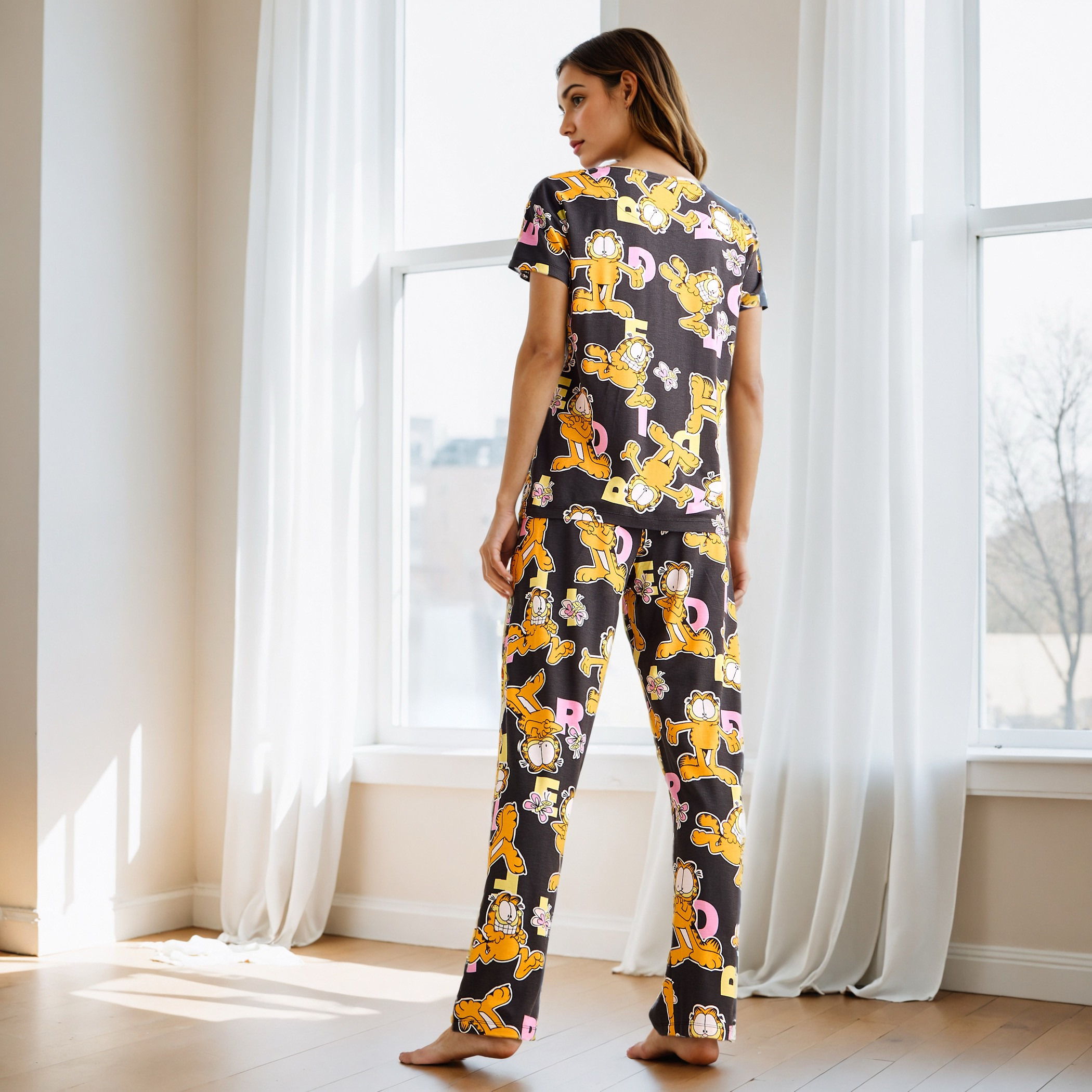 طقم بيجاما بطبعات جارفيلد-women-clothing-plussize-nightwear-nightwearsets-image-2