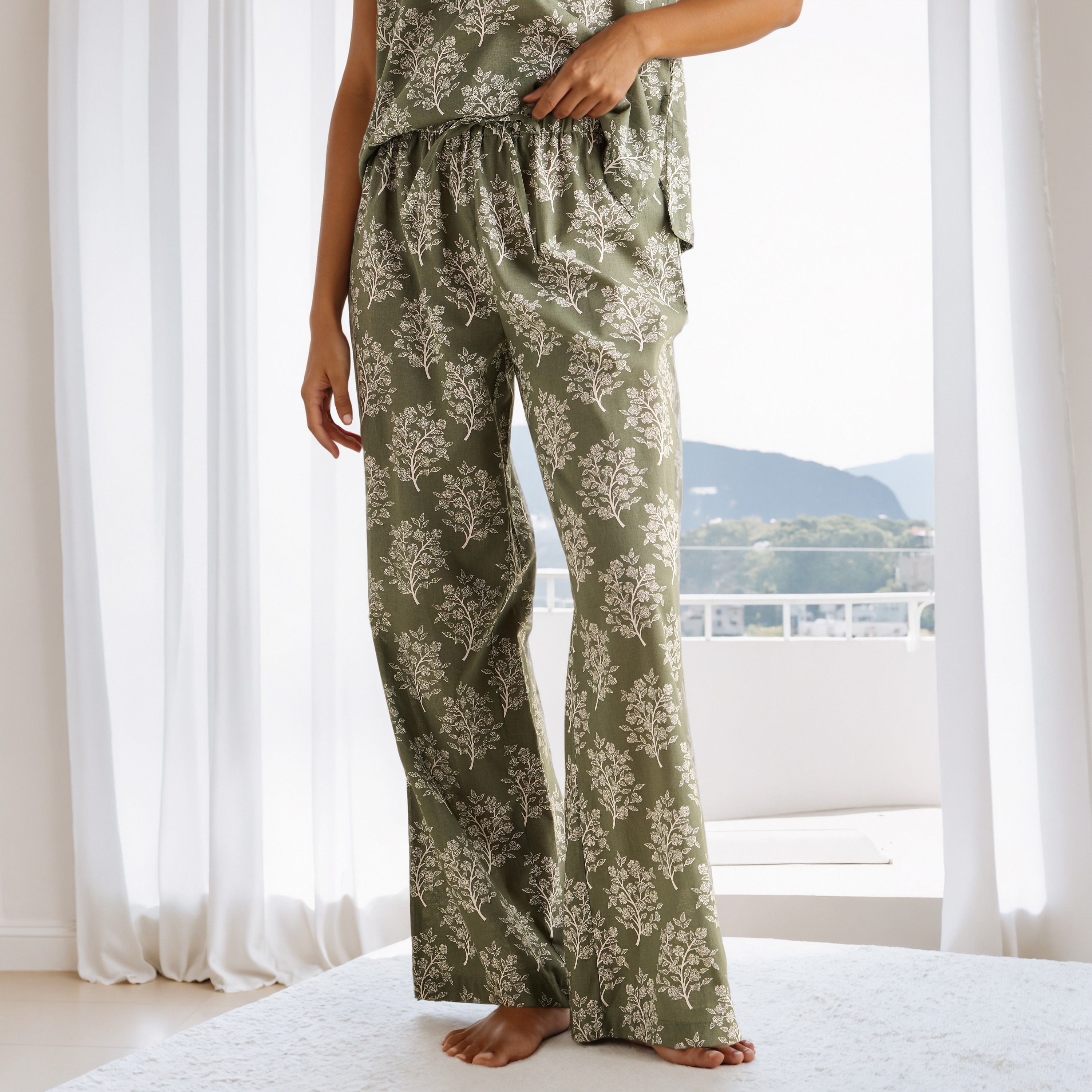 طقم بيجاما قطن بأكمام كشكش وطبعات-women-clothing-nightwear-pyjamas-longsets-image-4