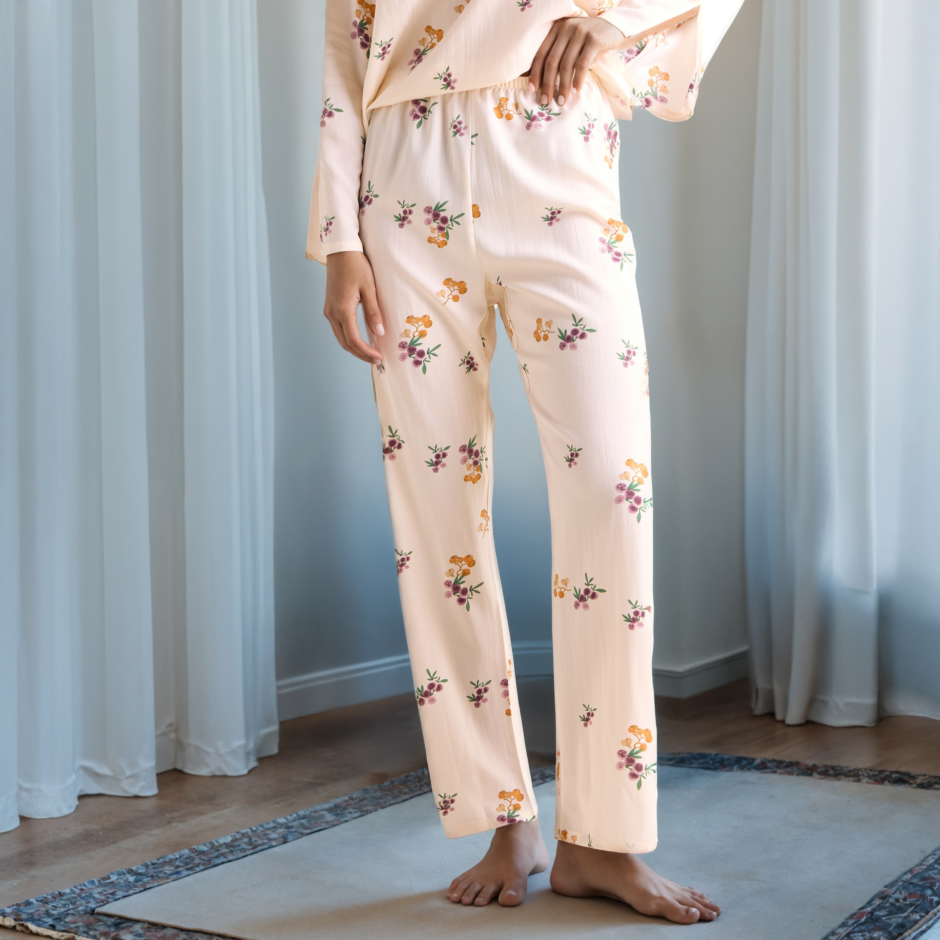 Floral Print Pyjama Set-women-clothing-nightwear-pyjamas-longsets-image-4