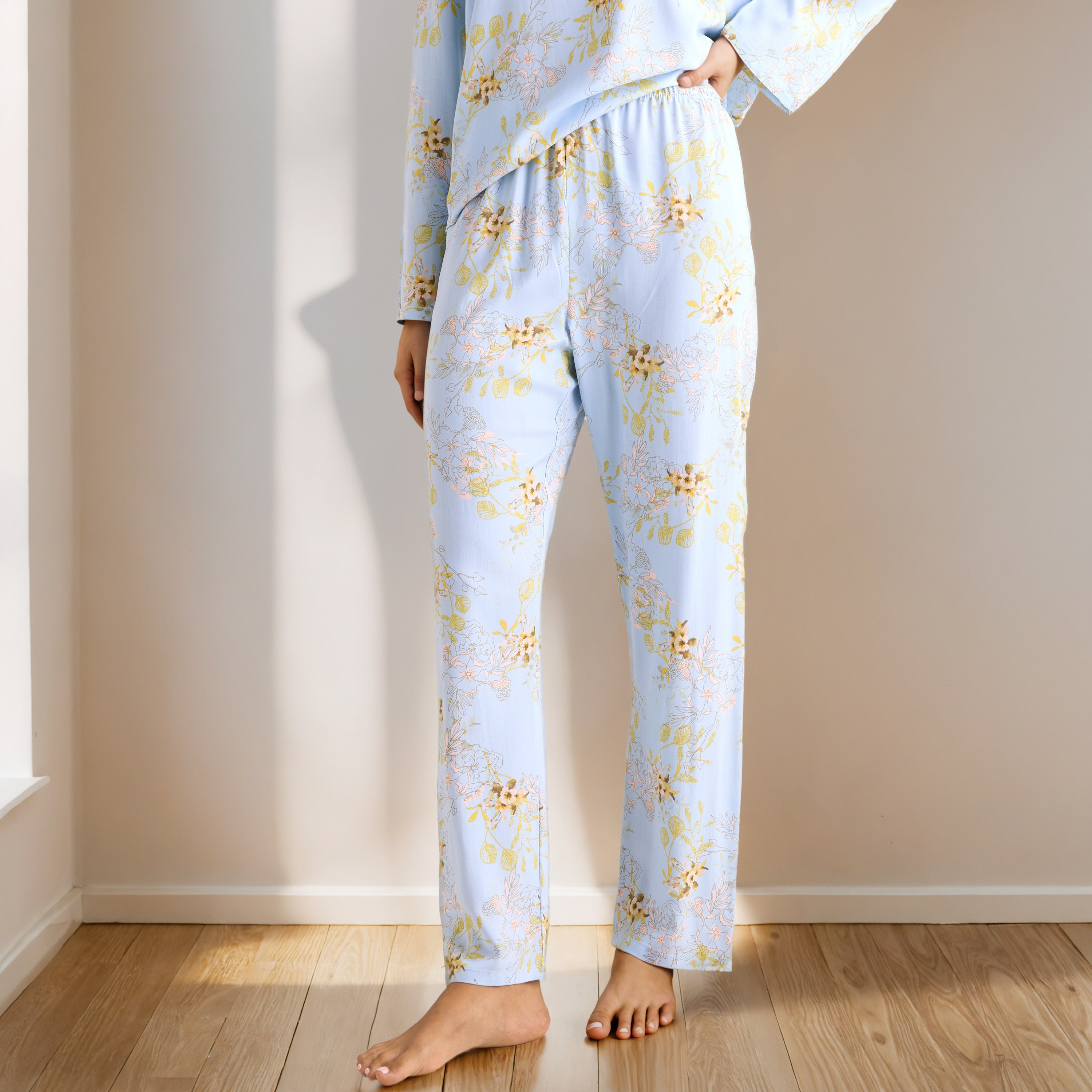 Floral Print Pyjama Set-women-clothing-nightwear-pyjamas-longsets-image-4