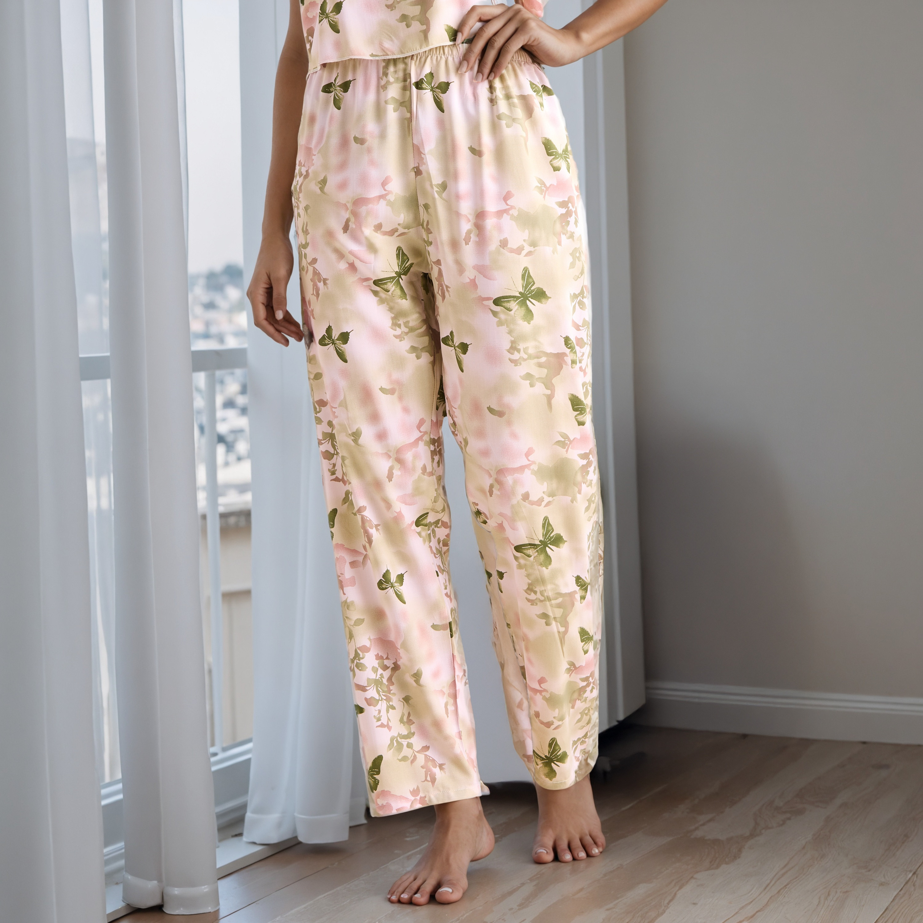 All-Over Print Robe and Pyjama Set-women-clothing-nightwear-pyjamas-longsets-image-5
