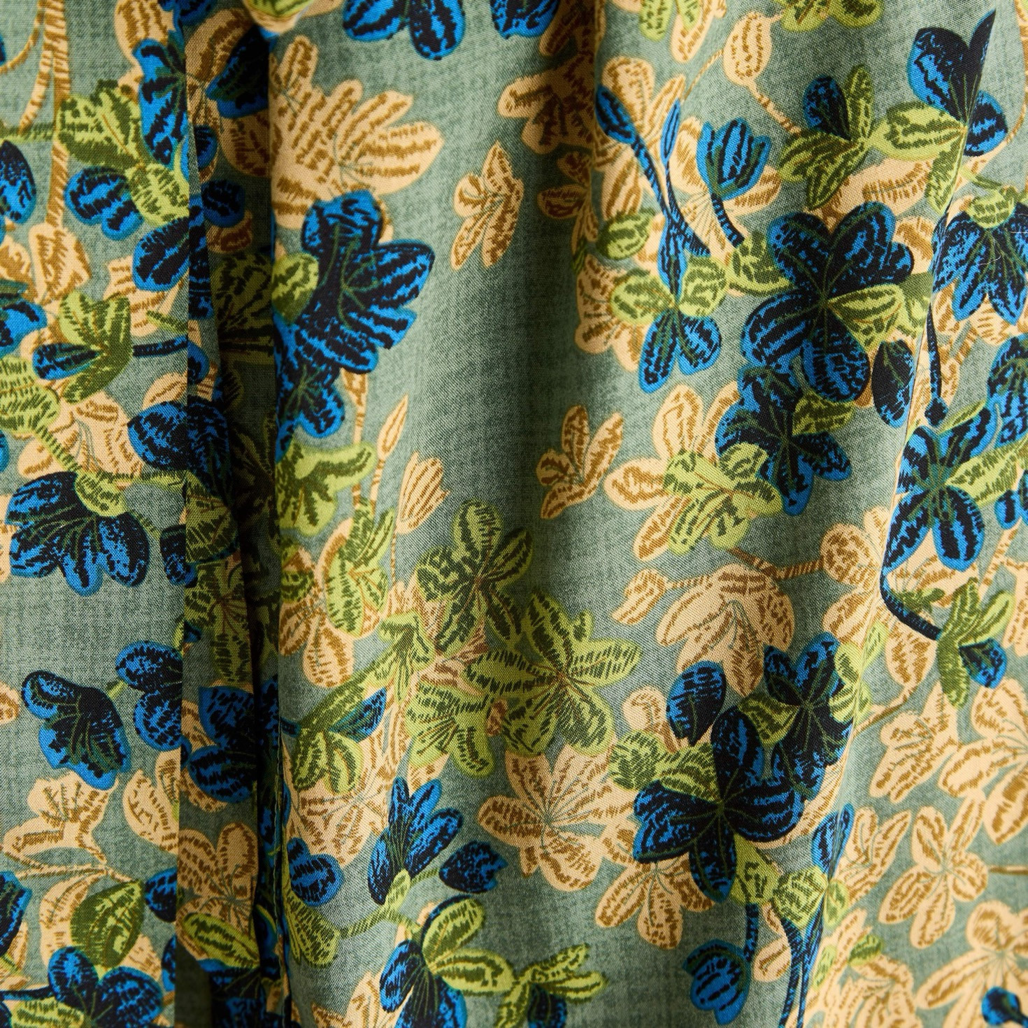 All-Over Floral Print Robe and Pyjama Set-women-clothing-nightwear-pyjamas-longsets-image-7