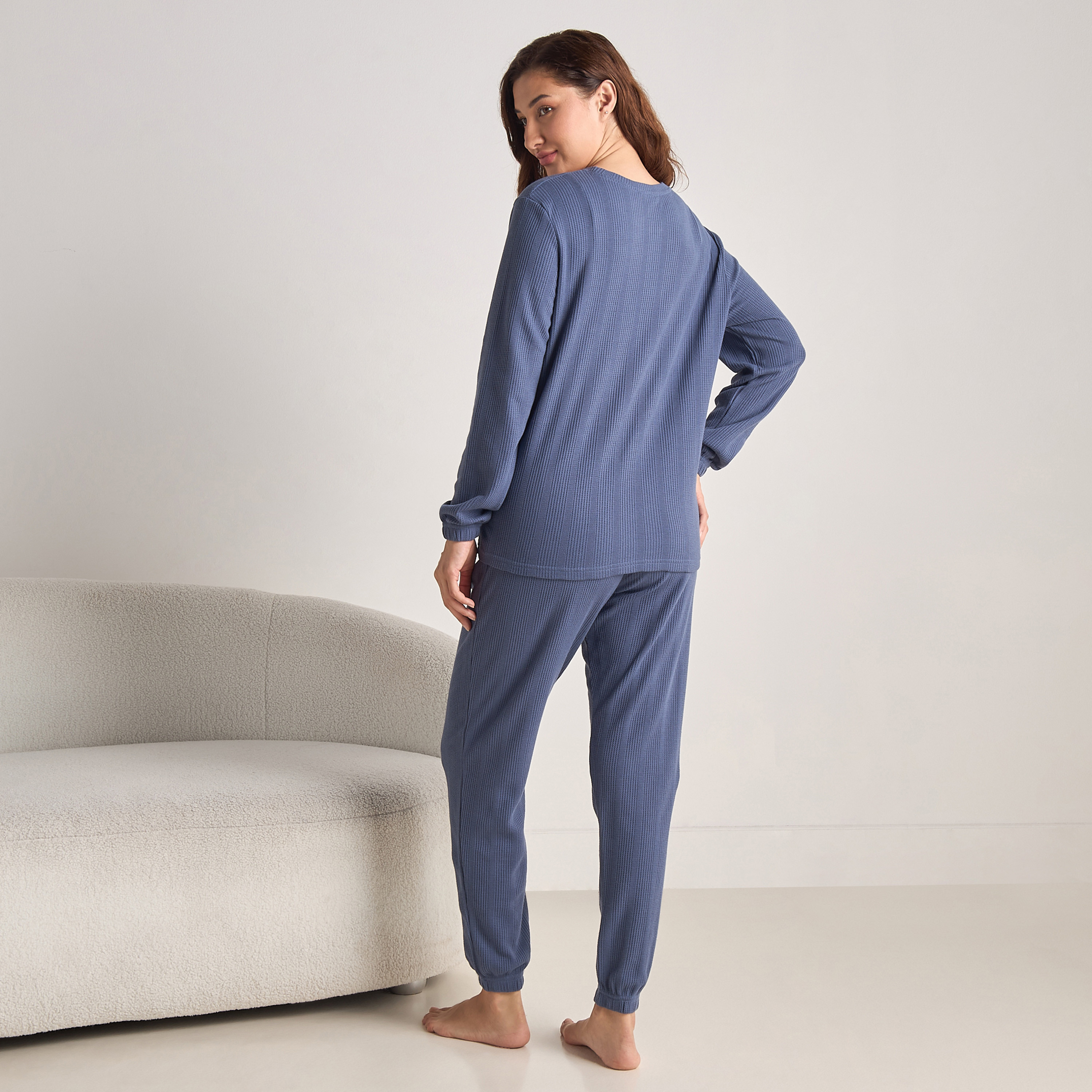 طقم بيجاما بنمط وافل بارز الملمس-women-clothing-nightwear-pyjamas-longsets-image-4