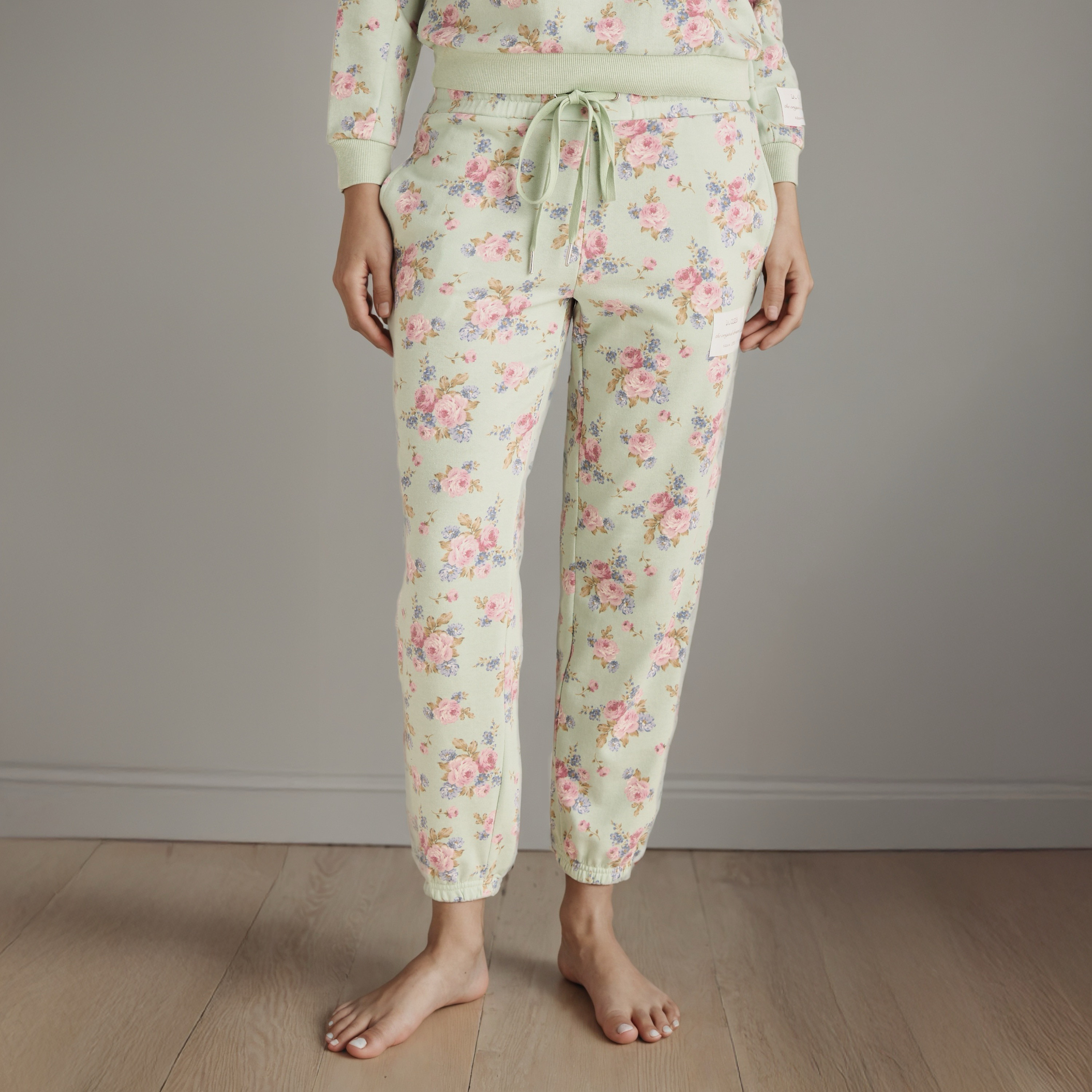Floral Print Pyjama Set-women-clothing-nightwear-pyjamas-longsets-image-4