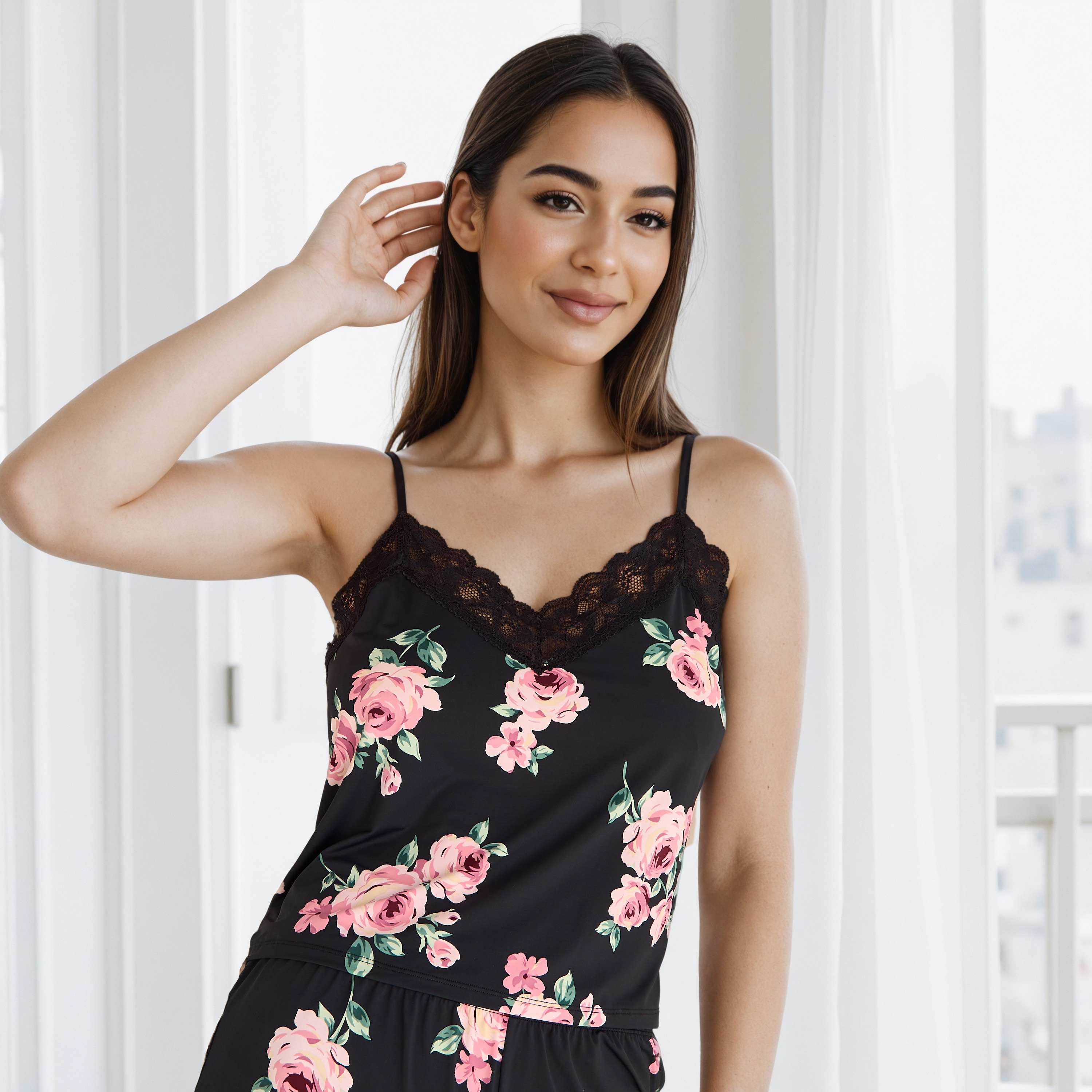 طقم شورتا بطبعات زهرية وحافة دانتيل-women-clothing-nightwear-pyjamas-shortsets-image-5