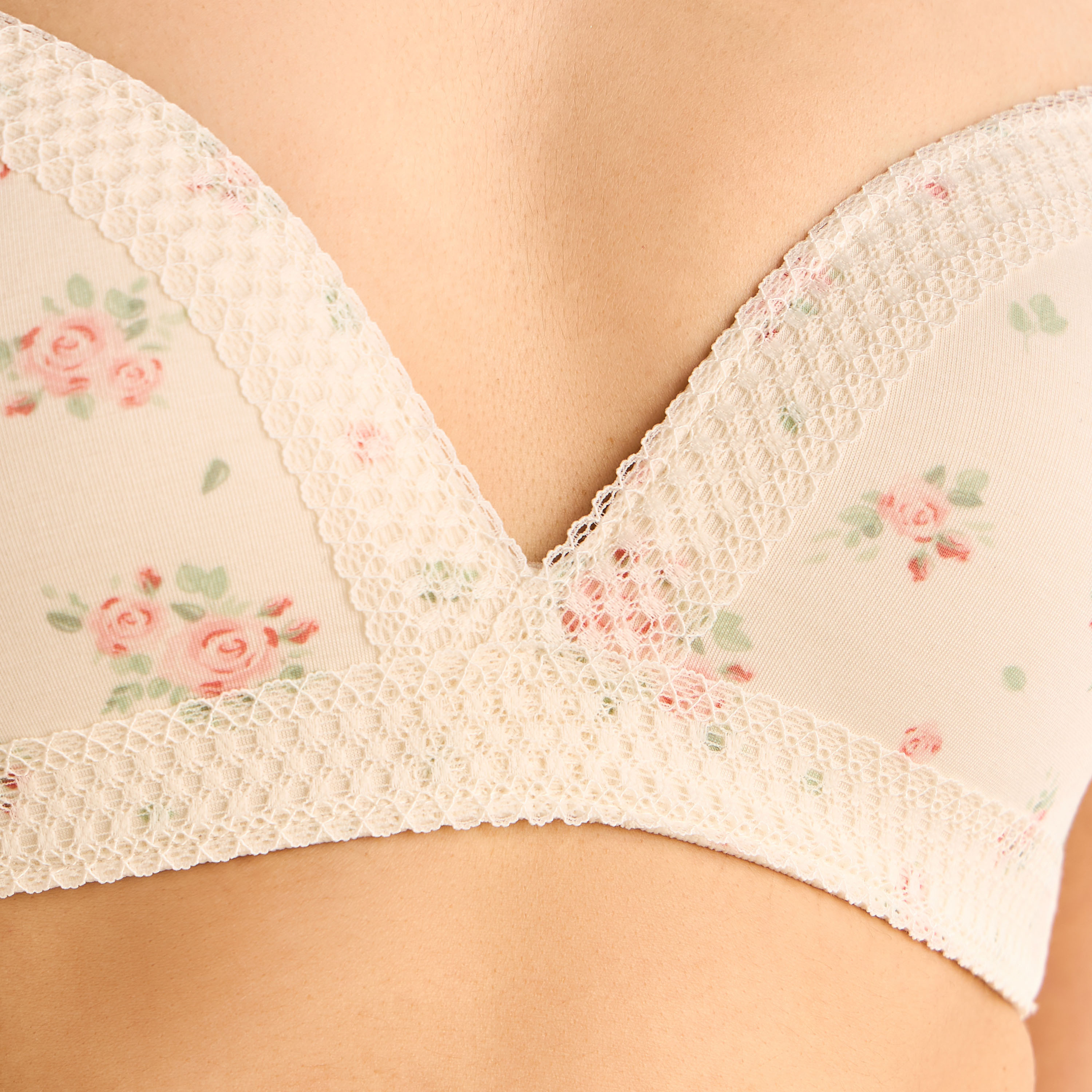Pack of 3 Plunge Bra Medium Coverage-women-clothing-lingerie-bras-image-3