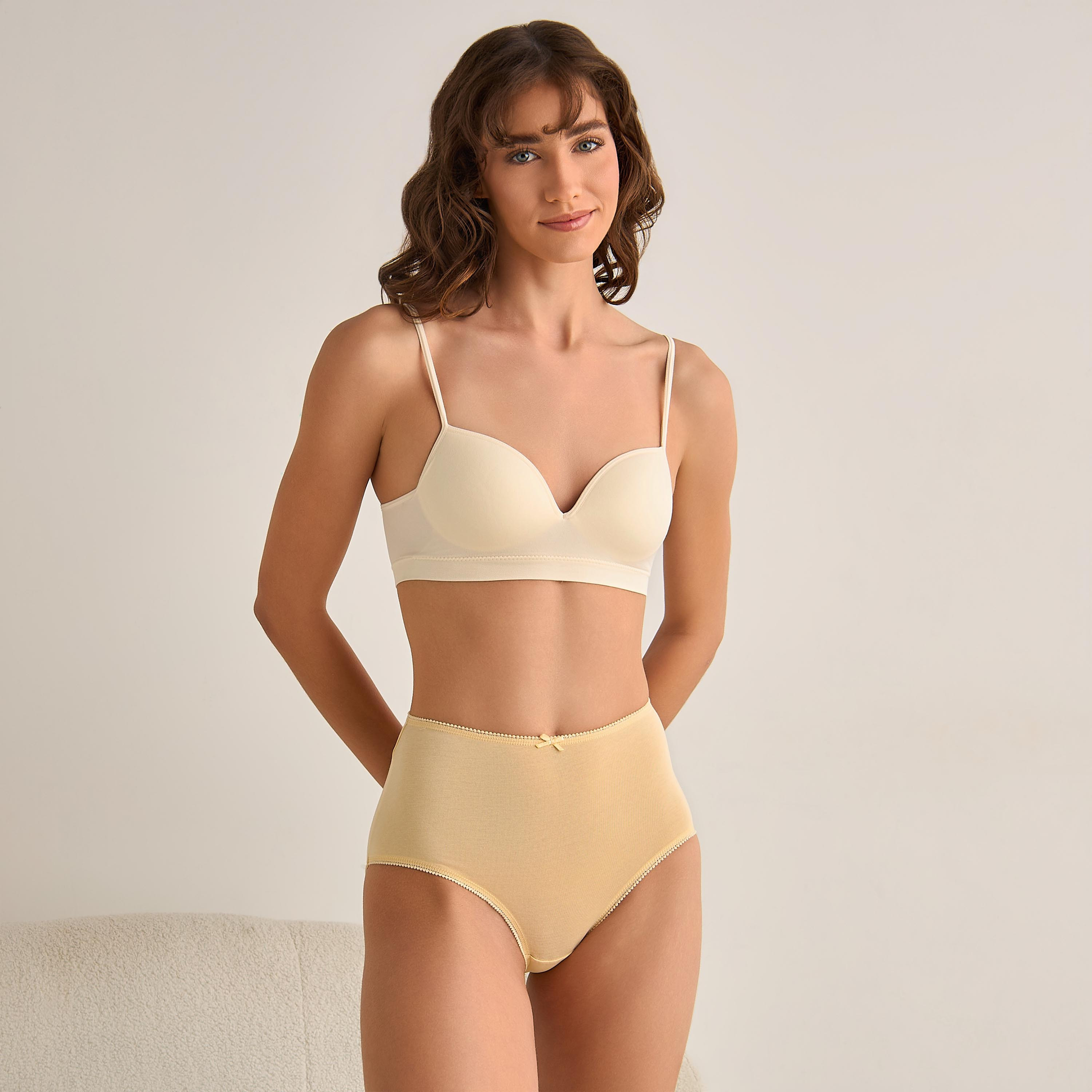 Skins Seamless Plunge Bra-women-clothing-lingerie-bras-image-5