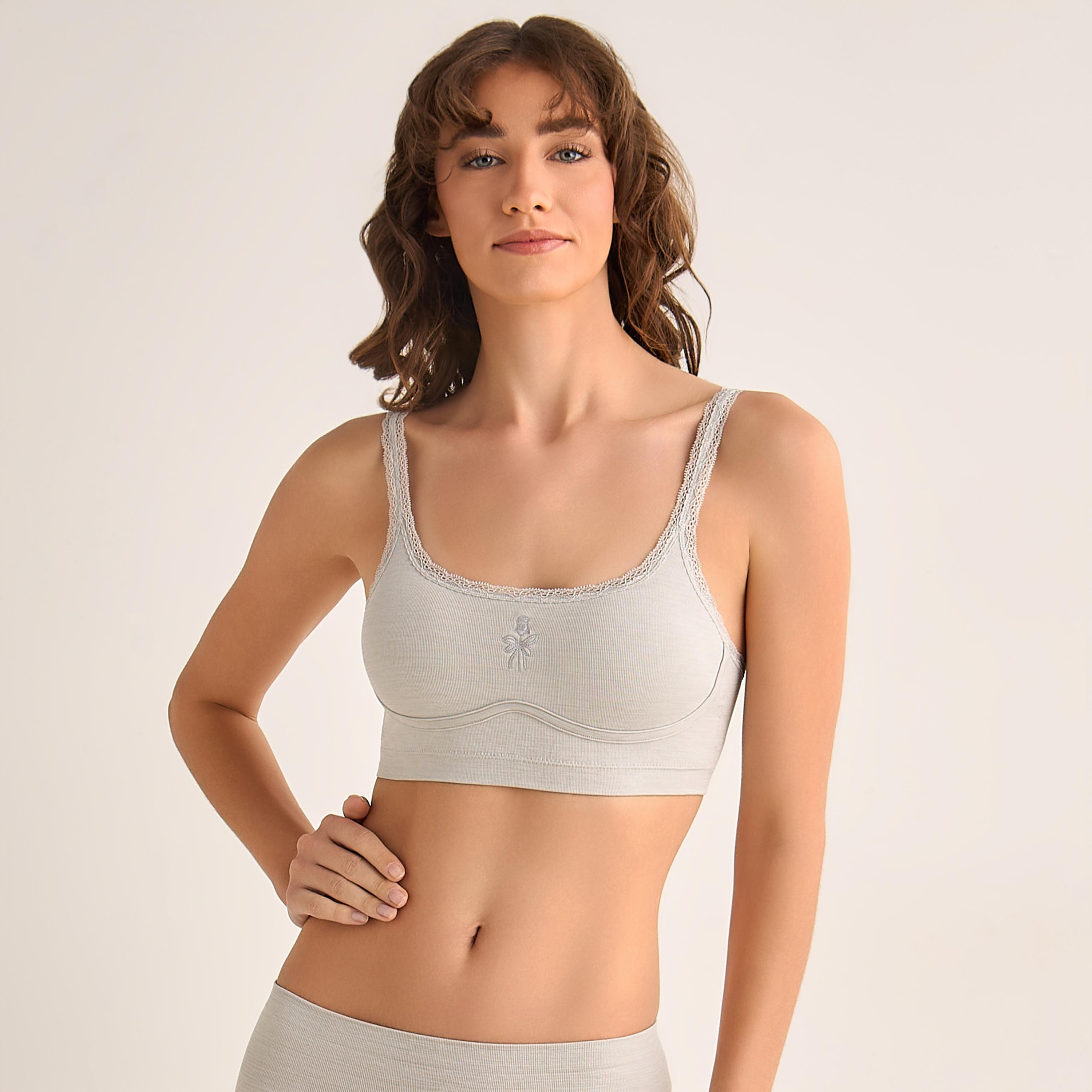 Skins Seamless Bralette Medium Coverage-PROMO_SP_OM_2FOR5_130625-image-1