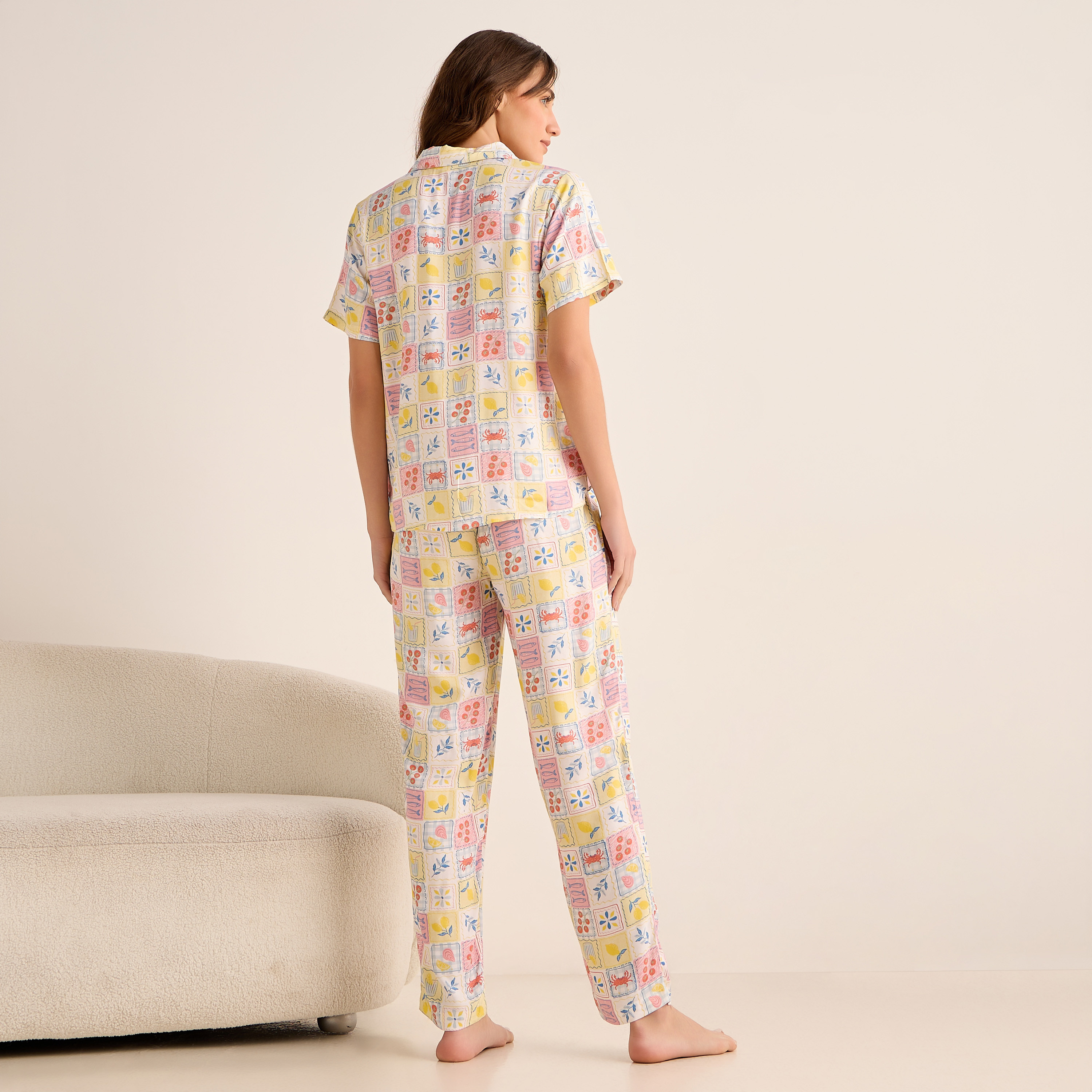طقم قميص بأزرار وبنطلون بيجاما فيسكوز مع قناع عيون-women-clothing-nightwear-pyjamas-longsets-image-4