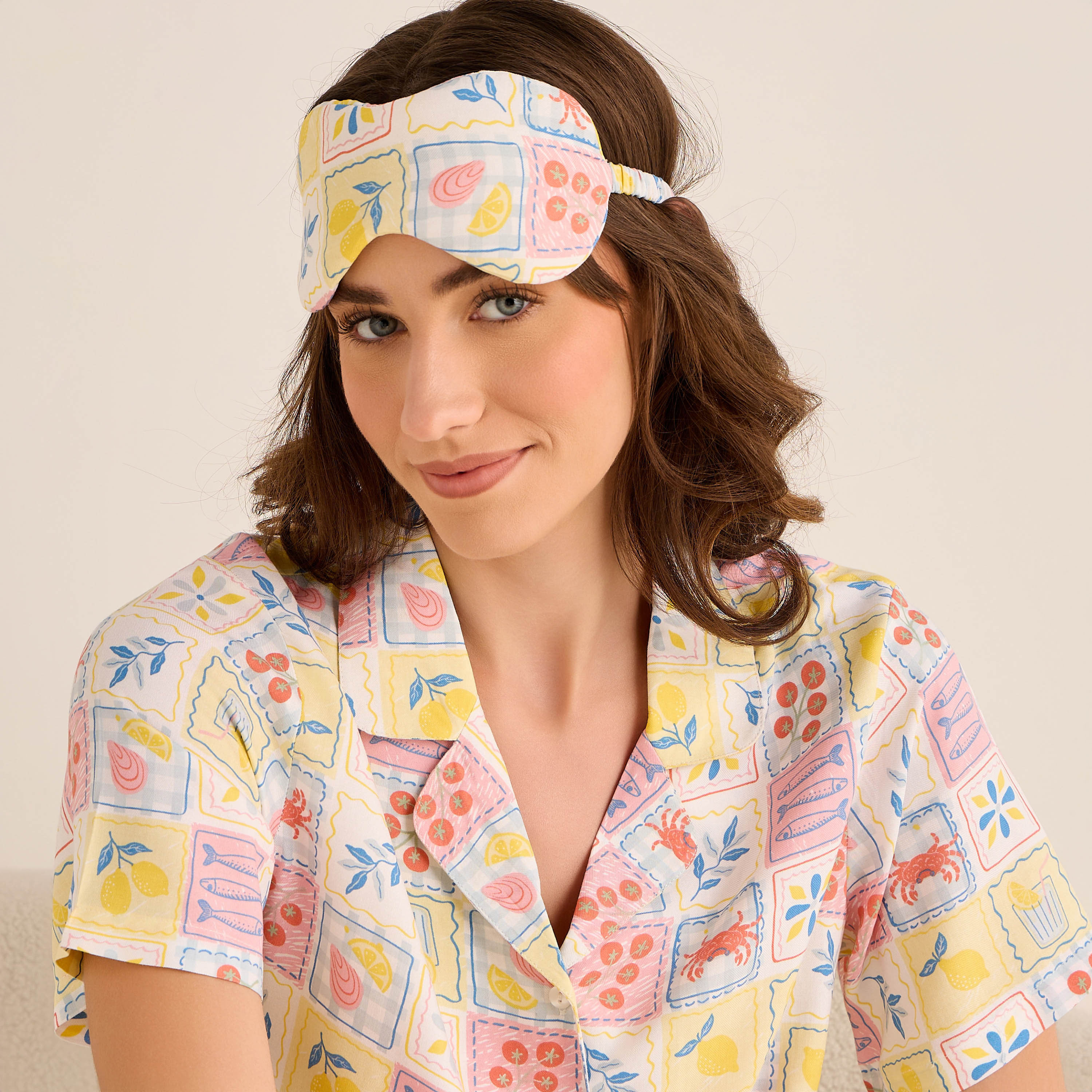 طقم قميص بأزرار وبنطلون بيجاما فيسكوز مع قناع عيون-women-clothing-nightwear-pyjamas-longsets-image-7