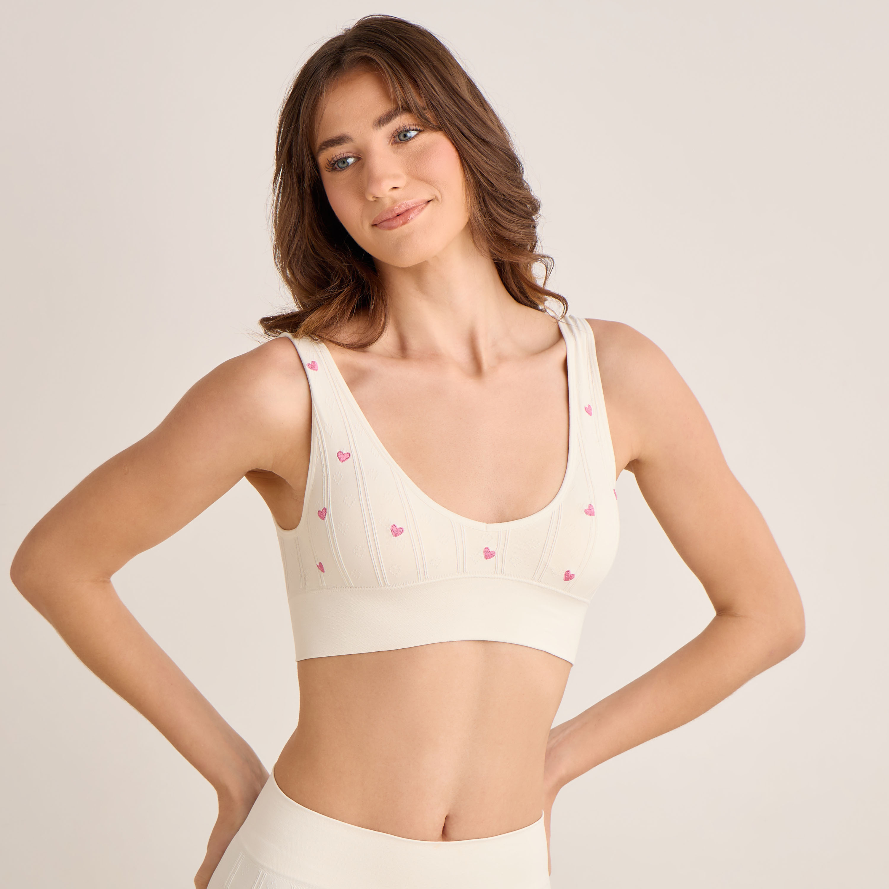 صدرية بدون خياطة - عبوة 3 قطع-women-clothing-lingerie-bras-image-2