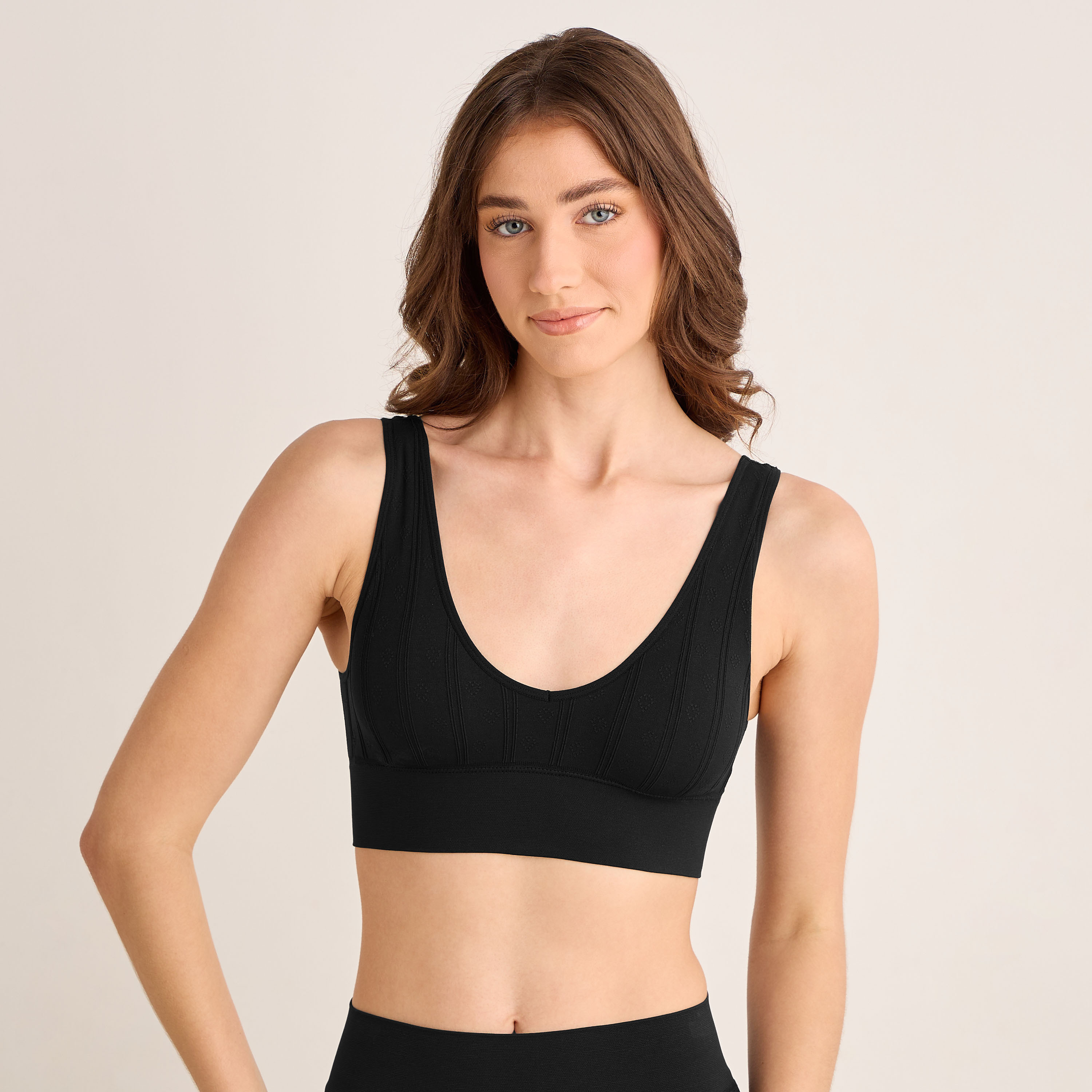 صدرية بدون خياطة - عبوة 3 قطع-women-clothing-lingerie-bras-image-3