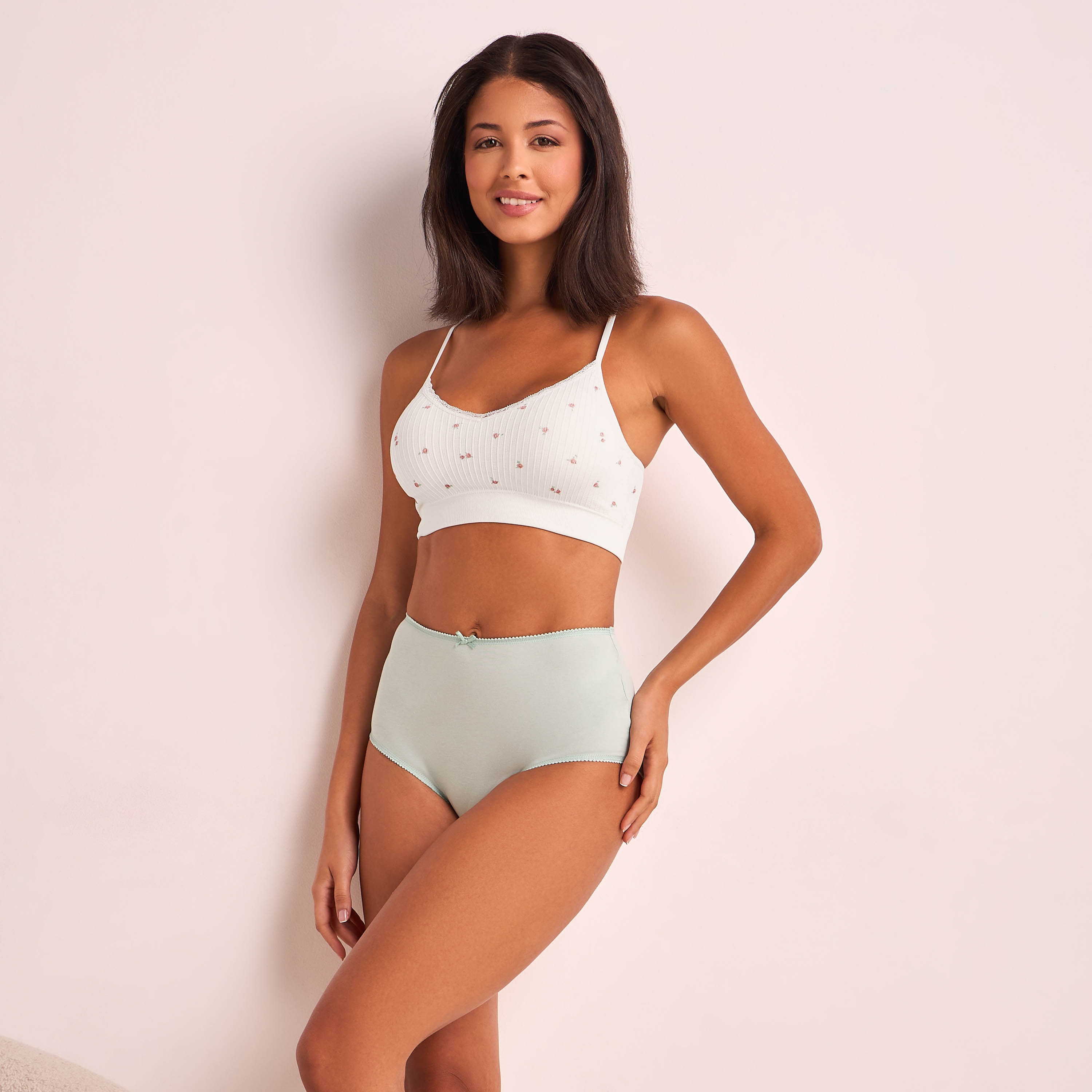 طقم صدريات براليت بدون خياطة 3 قطع-women-clothing-lingerie-bras-image-5