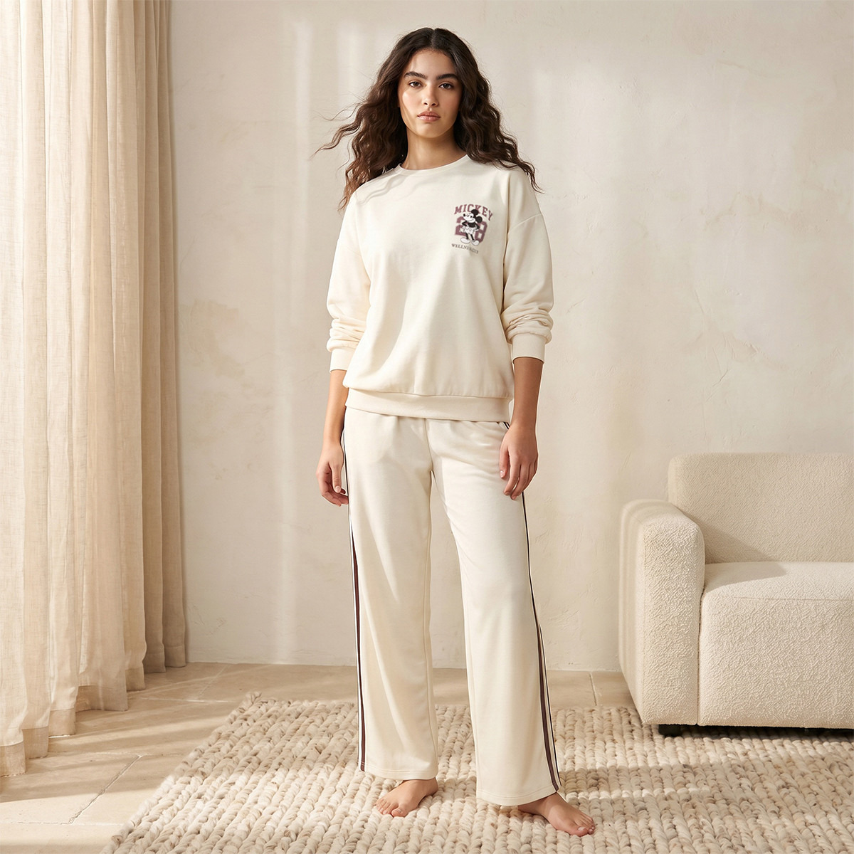 طقم بنطلون بيجاما وسويت شيرت بطبعات ميكي ماوس من سبلاش إنتيميتس-women-clothing-nightwear-pyjamas-longsets-image-1