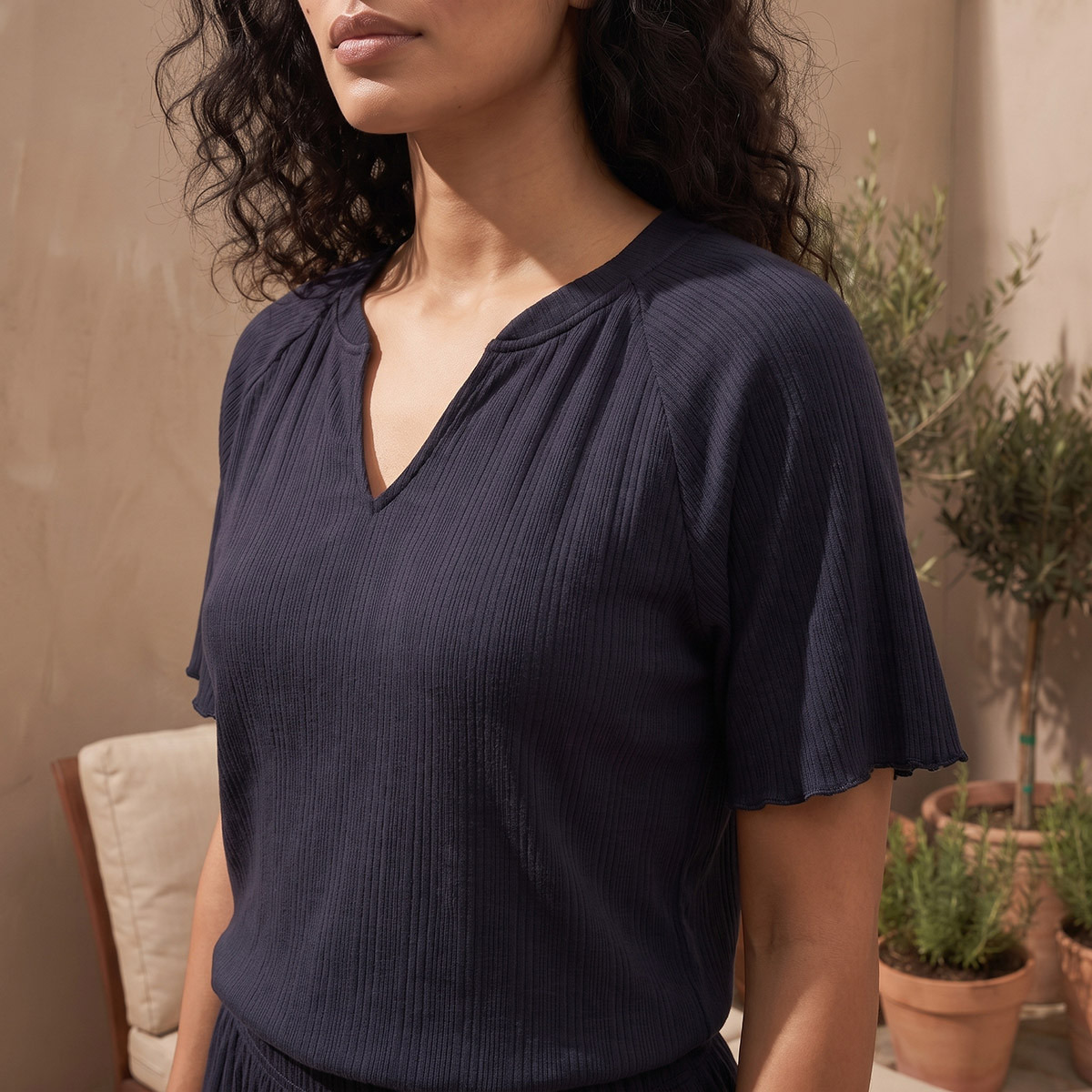 طقم بيجاما بوينتل تيشيرت بياقة V وشورت من سبلاش انتيميتس-women-clothing-nightwear-pyjamas-shortsets-image-7