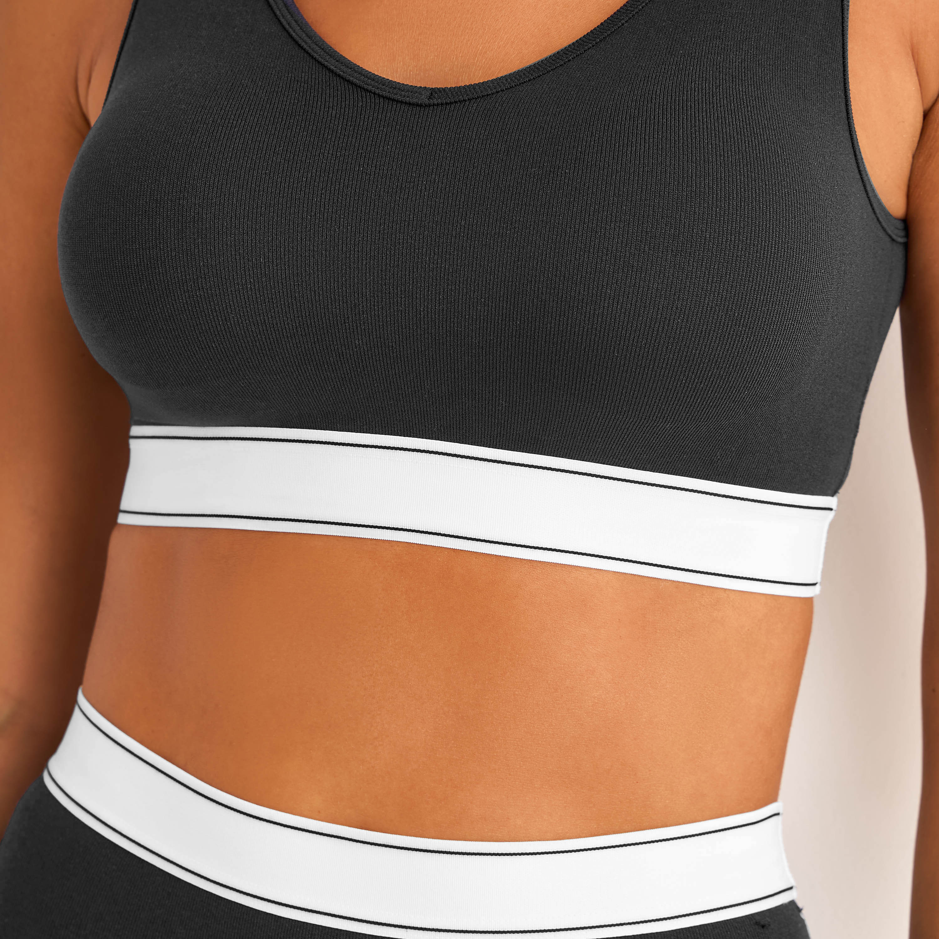 صدرية بدون خياطة بحافة مطاطية عريضة من سبلاش إنتيمتس-women-clothing-lingerie-bras-image-12