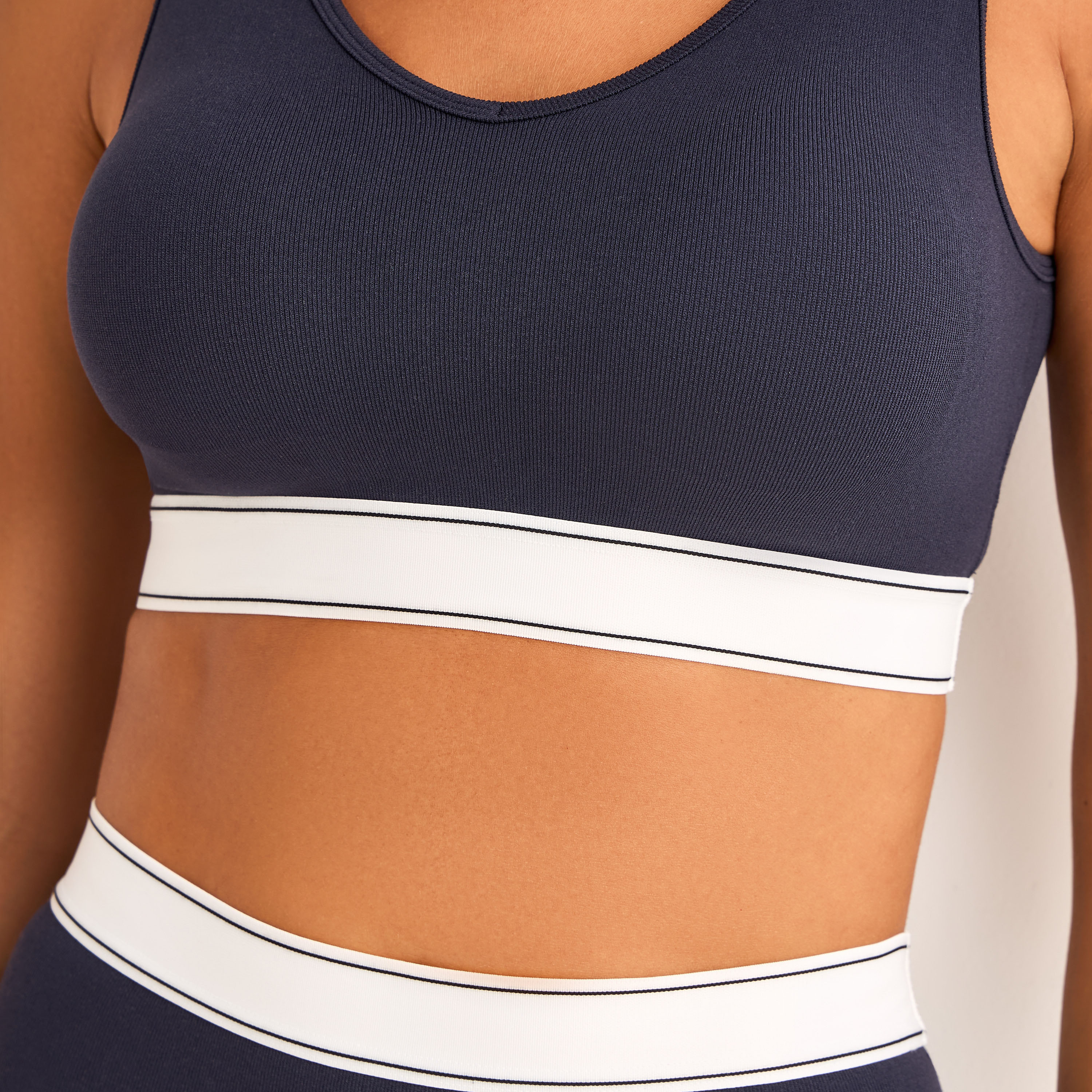 صدرية بدون خياطة بحافة مطاطية عريضة من سبلاش إنتيمتس-women-clothing-lingerie-bras-image-11